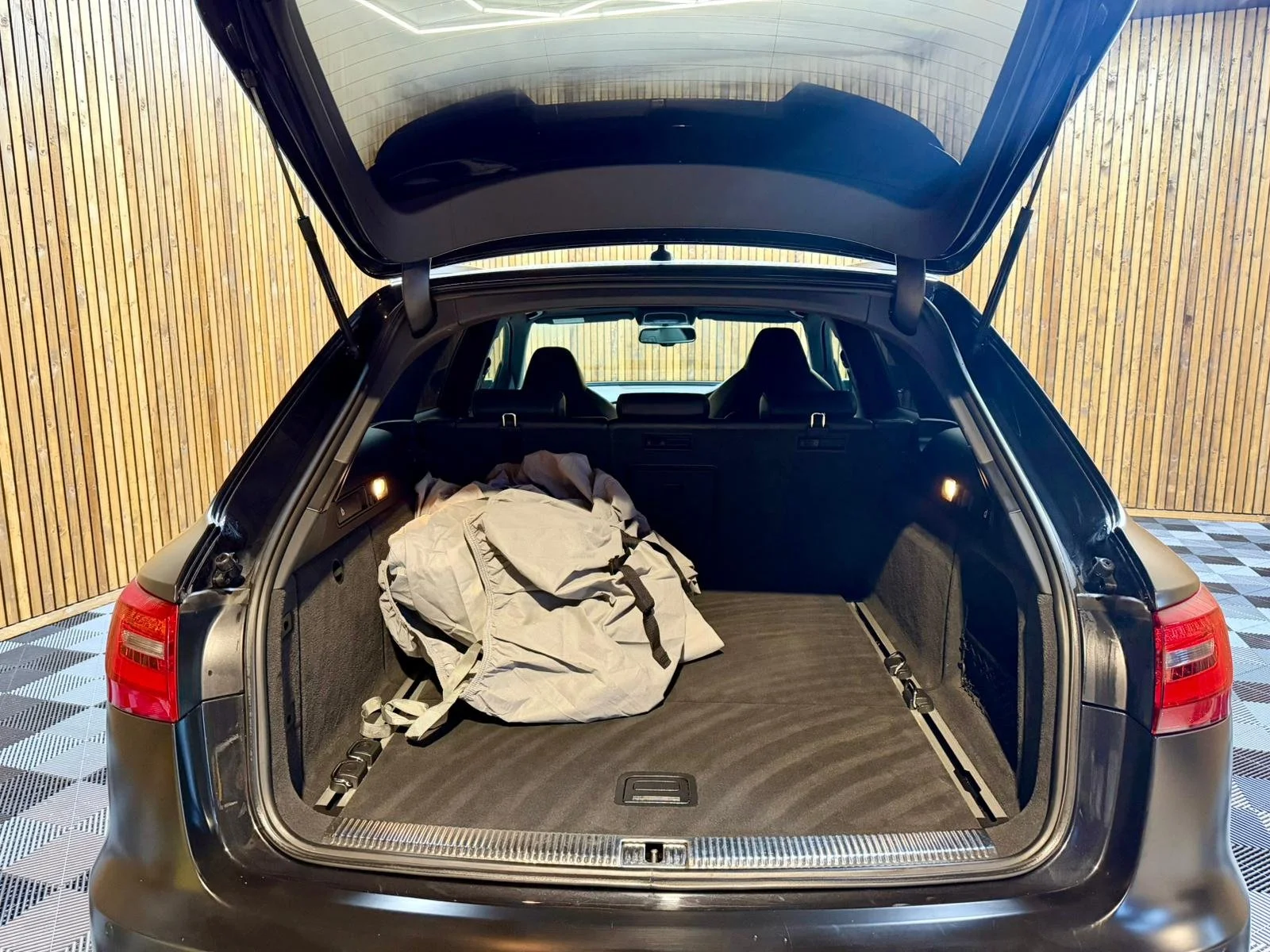 WhatsApp Image 2026-02-09 at 5.00.31 PM (3).jpeg