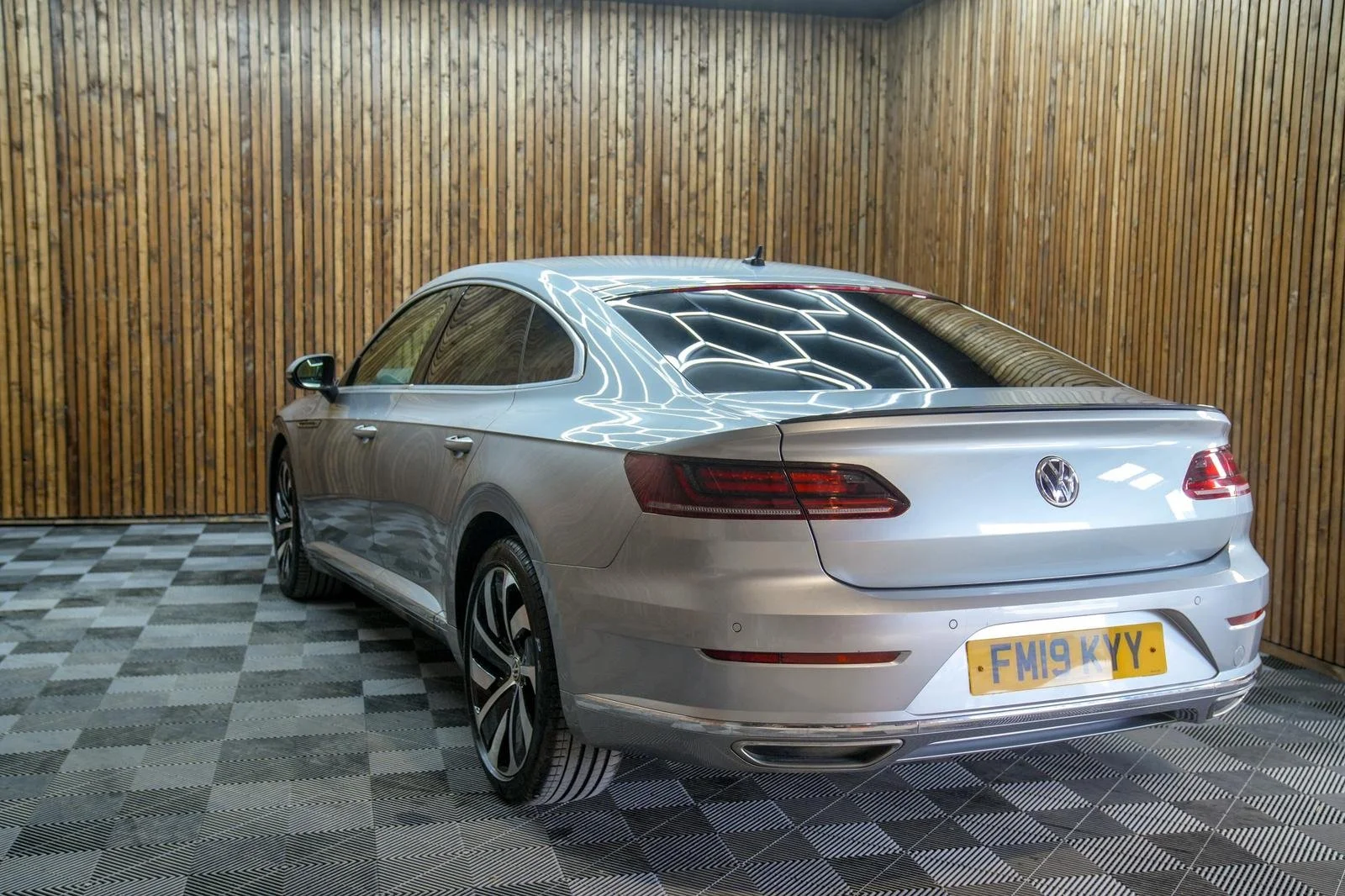 Volkswagen Arteon 2.0 TDI R-Line Fastback DSG — North Side Autos Ltd
