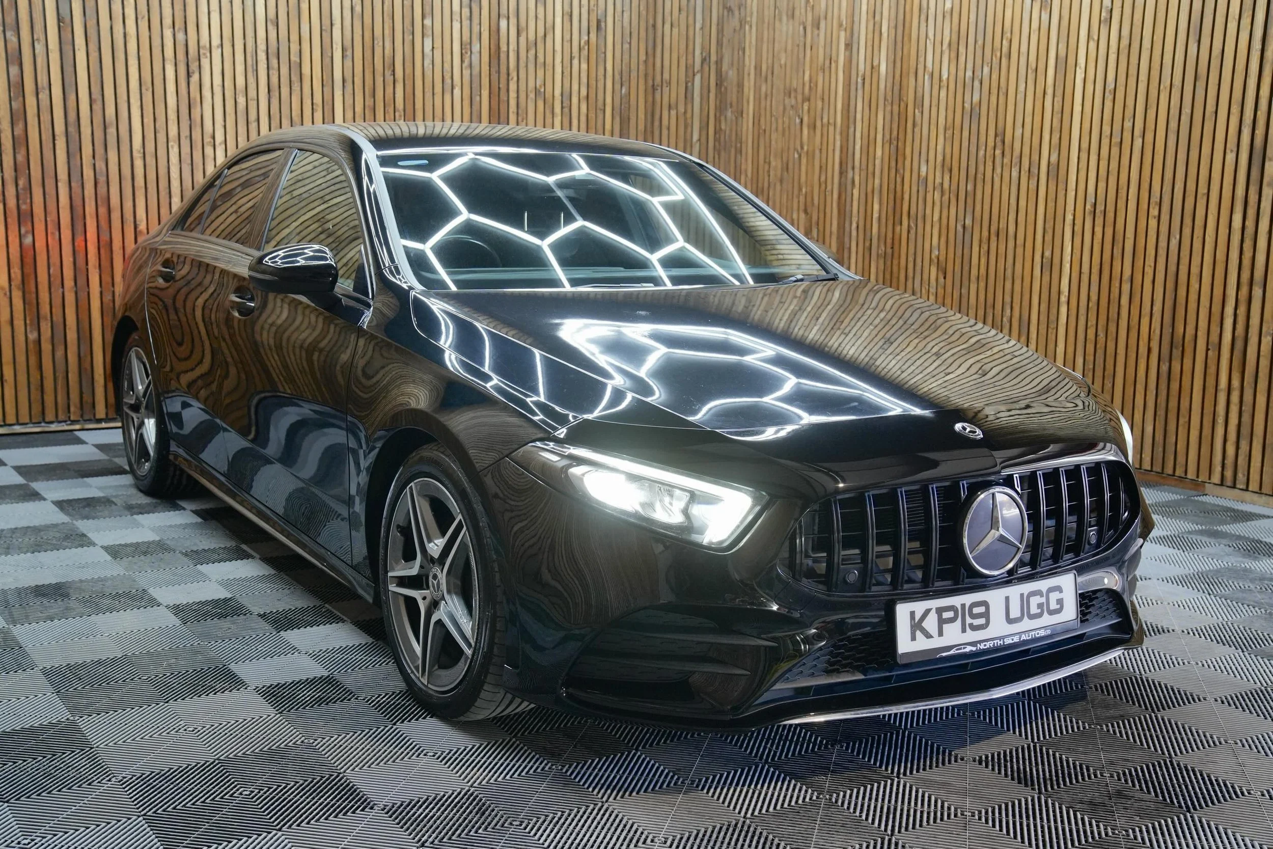 Mercedes Benz A Class 1.5 A180d AMG Line
