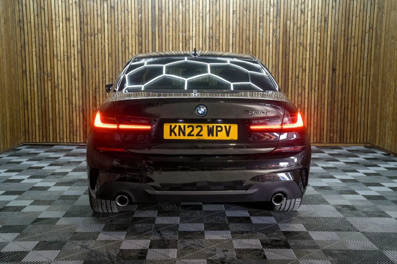 BMW9.jpg