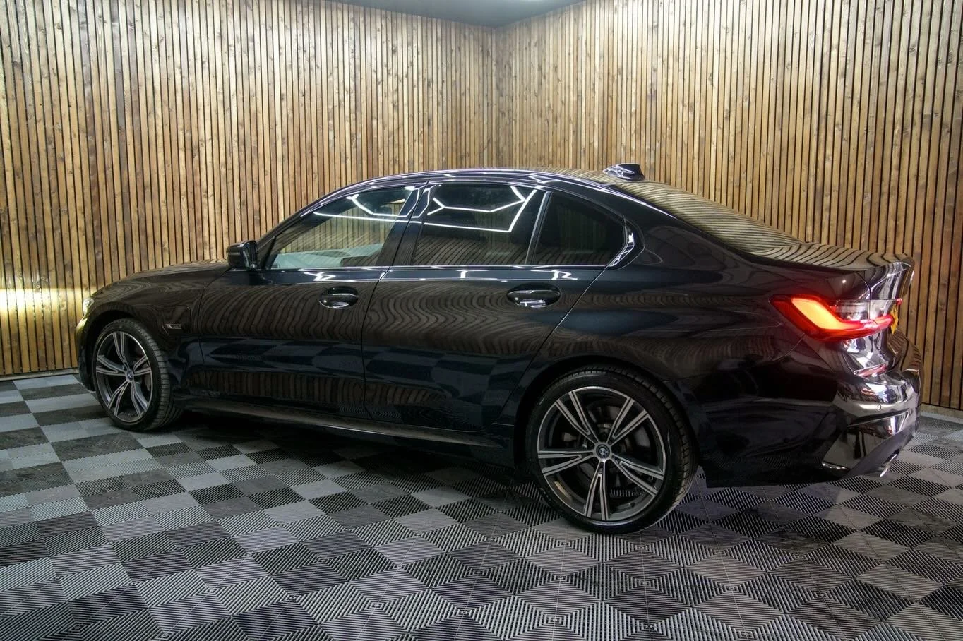 BMW6.jpg