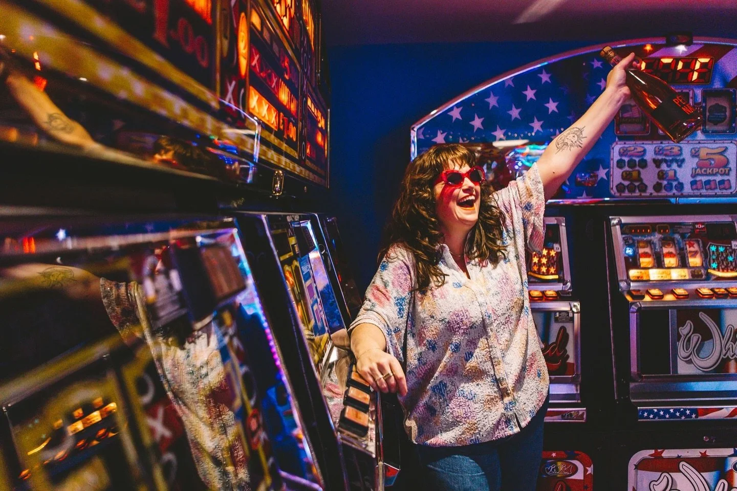 Today&rsquo;s prompt from @kimwilliamsweddings #adventweddingchallenge2025 is silliness&hellip;.. summed up by @wearevima asking me if I wanted to bring any props to my brand shoot and me rocking up with pink sunglasses, a bottle of pink fizz and sas