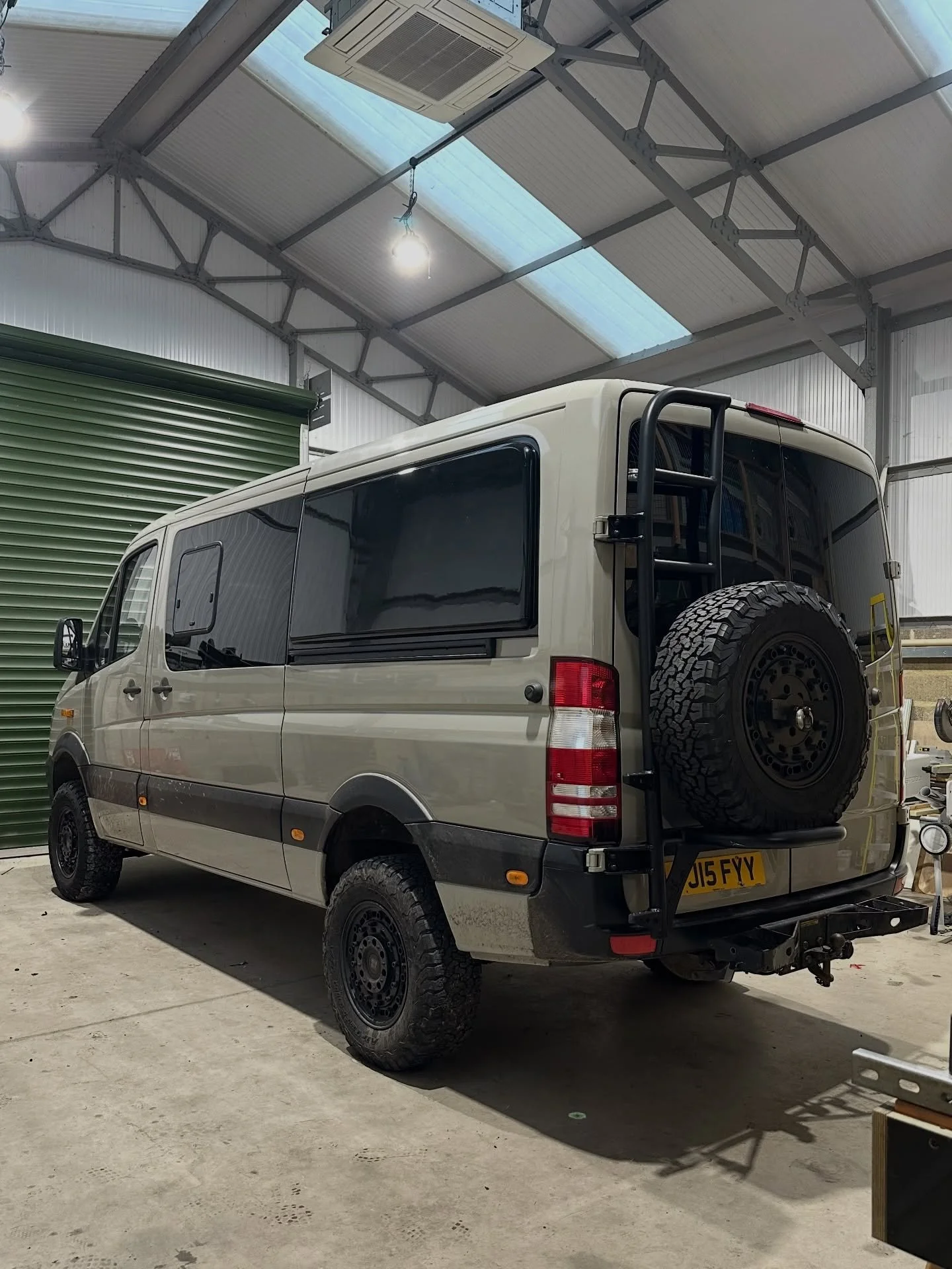 Lovely 4x4 sprinter we had in recently for windows, pods, speakers and some new OEM goodies before it goes off to its new owner (unfortunately not us 😩)

#vinnauk #4x4sprinter