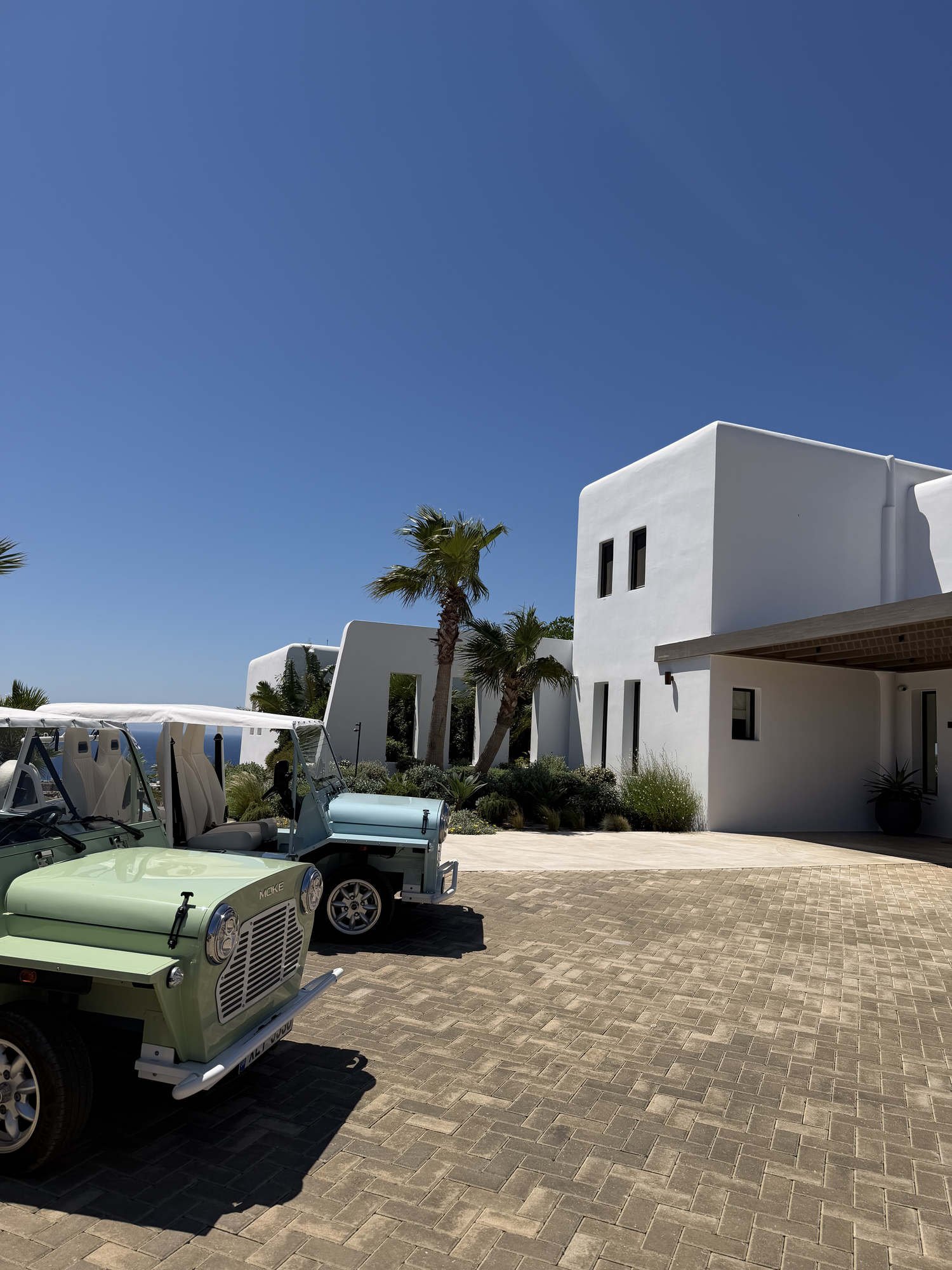 private-villa-mykonos-cycladic-architecture.jpg.jpg