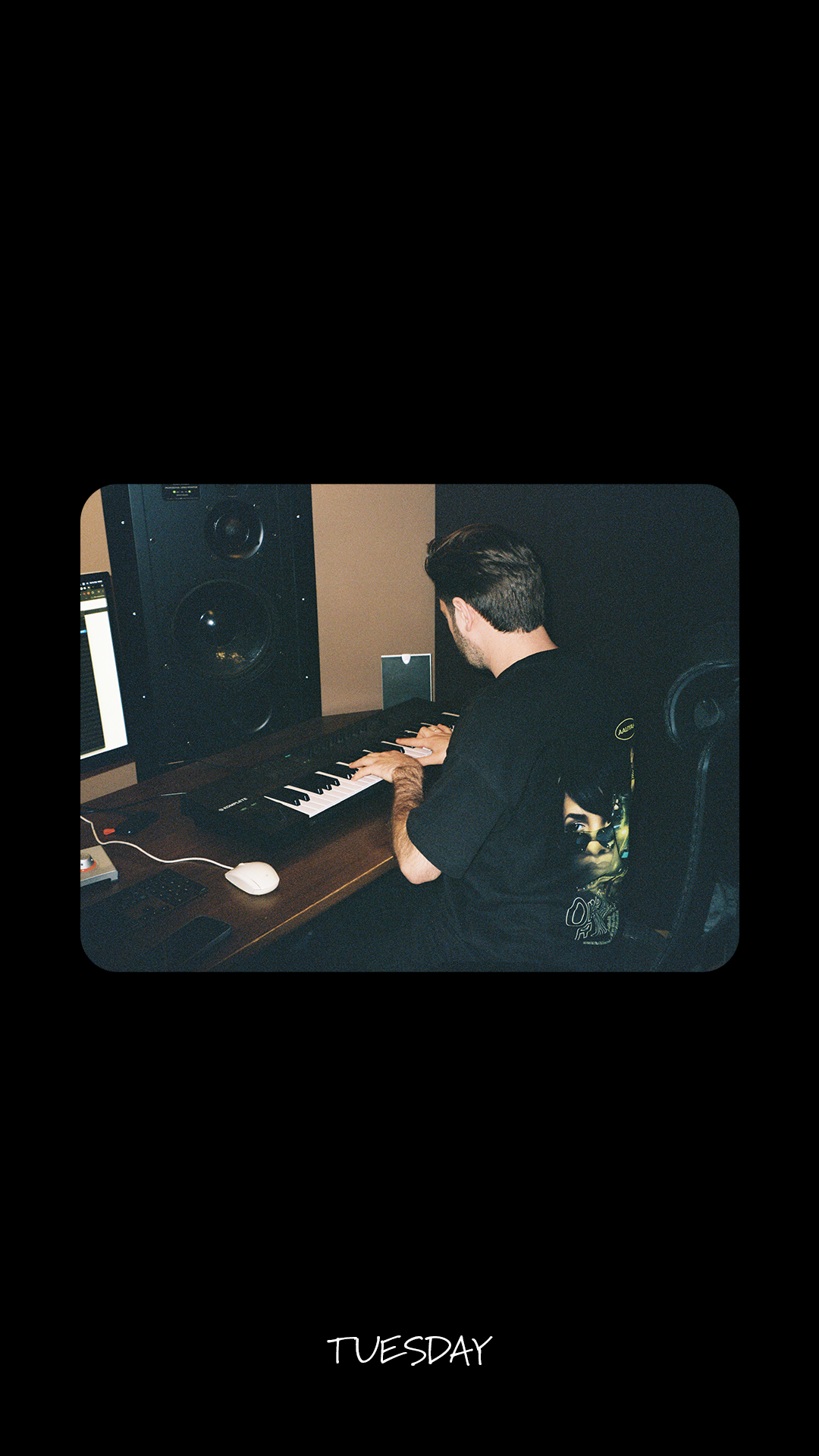 TUESDAY_BERKAY_STUDIO44.png