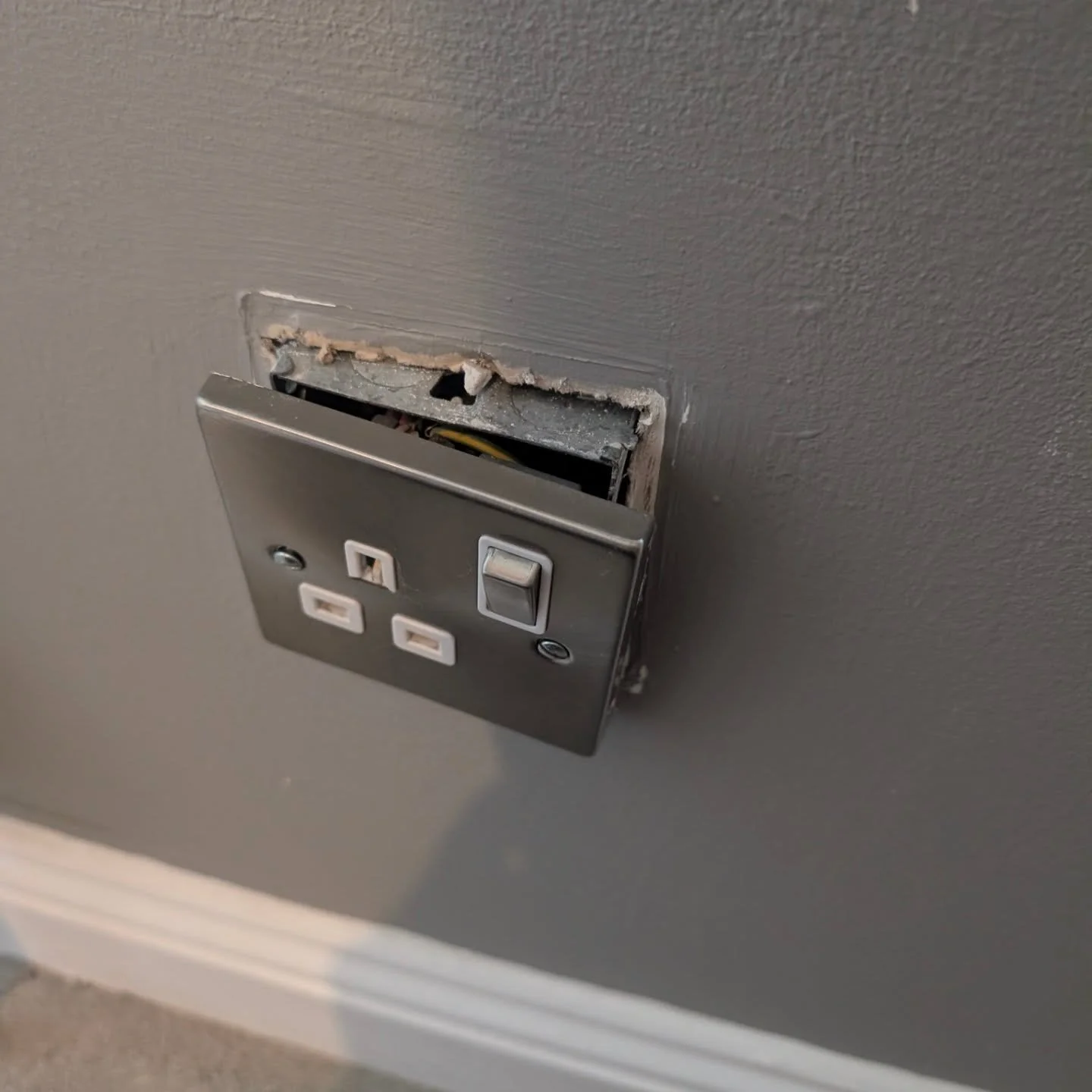 🔌 Defender Property Maintenance | Loose Socket &amp; Back Box Repair 🔌

Called out to a property in Ascot today where a plug socket was pulling out of the wall &mdash; the original fixings were far too small, the back box was wobbling, and the face