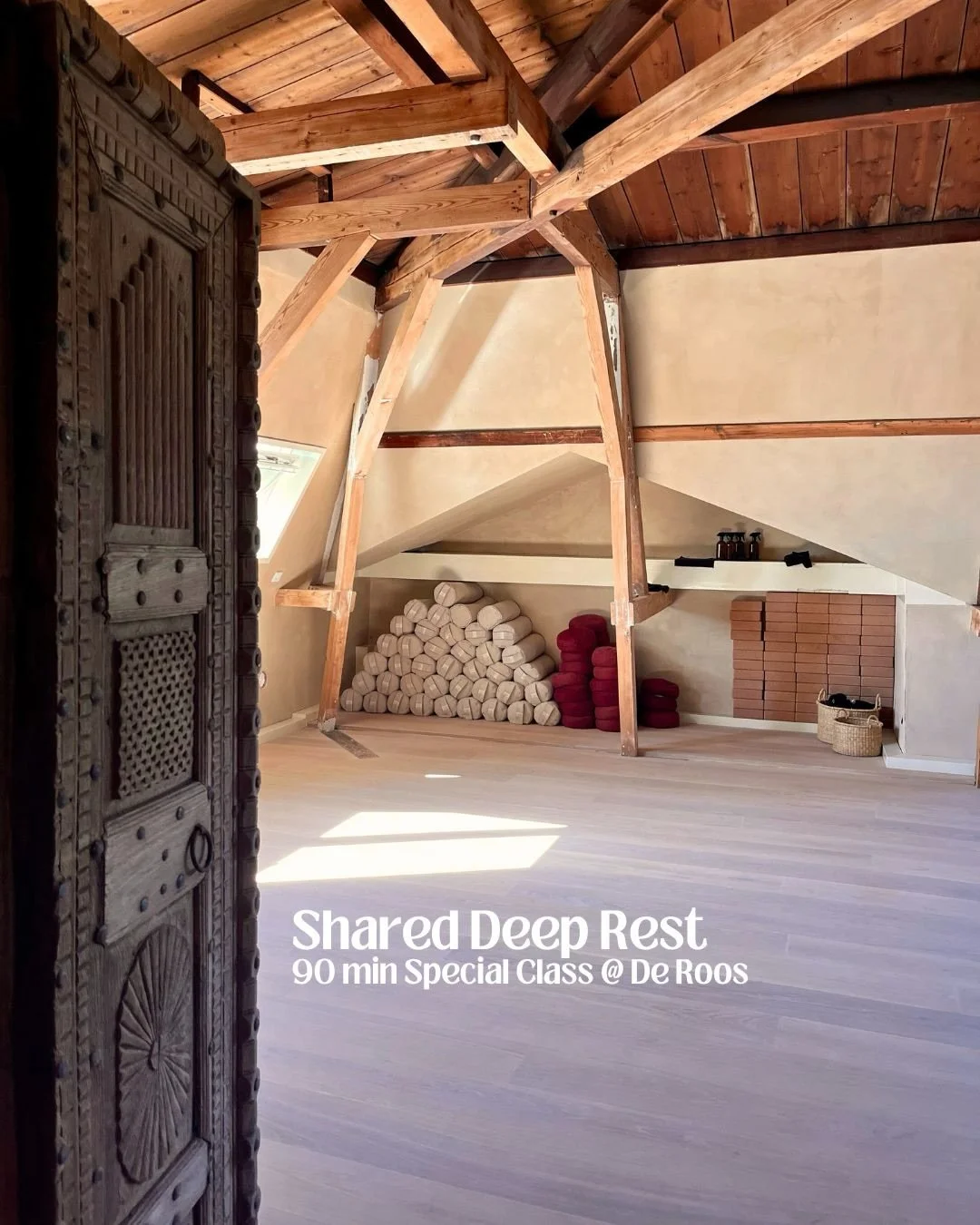 Special Class this Friday 5 Dec from 19:00 - 20:30 @ @deroosvondelpark 🌹: Shared Deep Rest.

Consider this your gentle permission slip to pause. This 90-min session led by @clairevandervaart is crafted to help your system settle and bring you back i