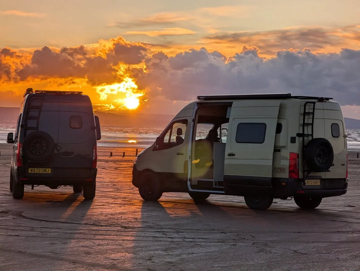 A sneak peak from last week's filming day with the wonderful @bdfilmuk 👀 We can't wait to share the rest of the footage with you all!
Keep your eyes peeled for more info on our first UK campervan launch, coming very soon...
.
.
.
#campervan #camperv