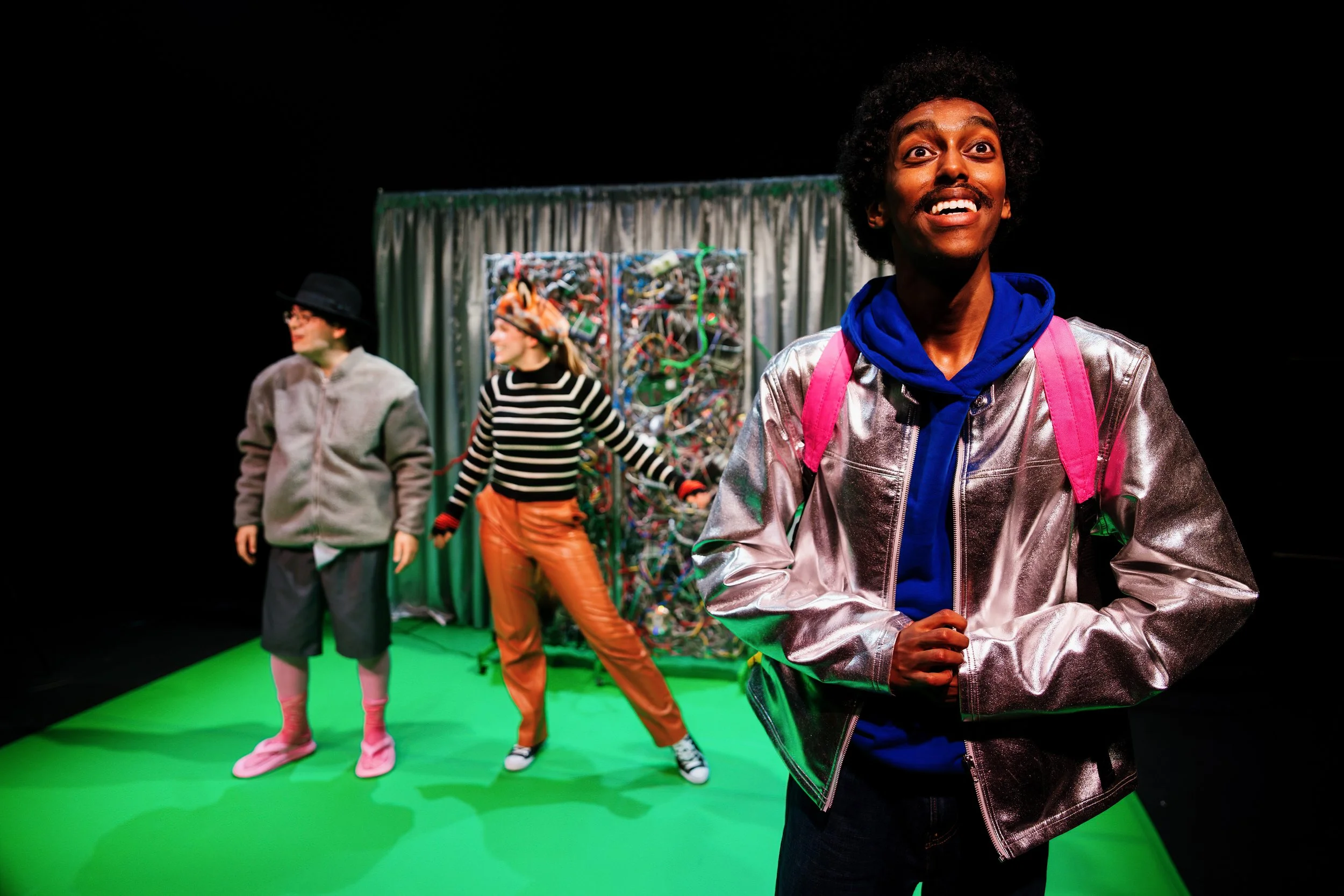 emma+pj_TheShivers@NDT_(c)Alex Brenner__12_1267-ARW-dx5_s.jpg