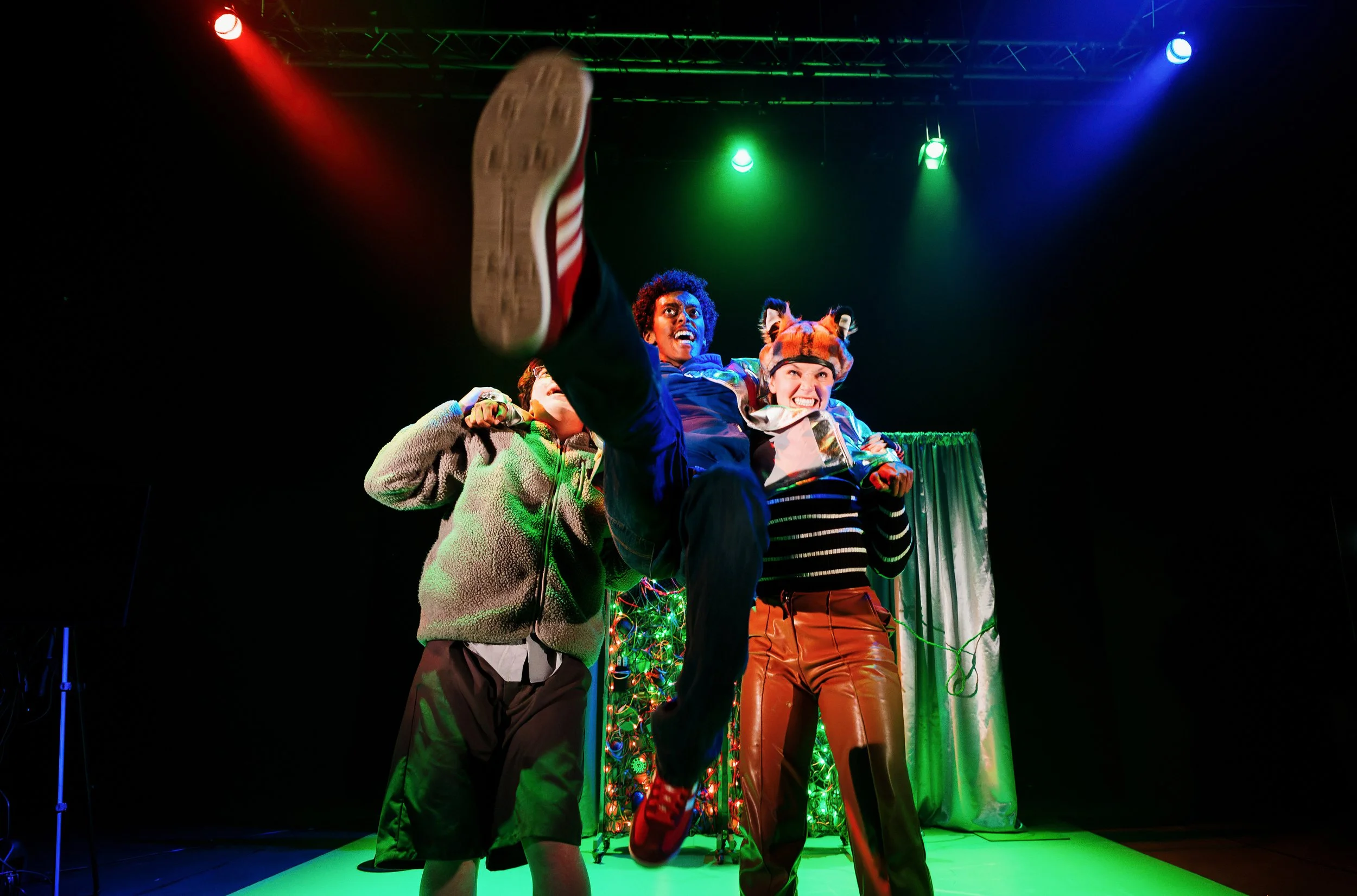 emma+pj_TheShivers@NDT_(c)Alex Brenner__93_5800-ARW-dx_s.jpg