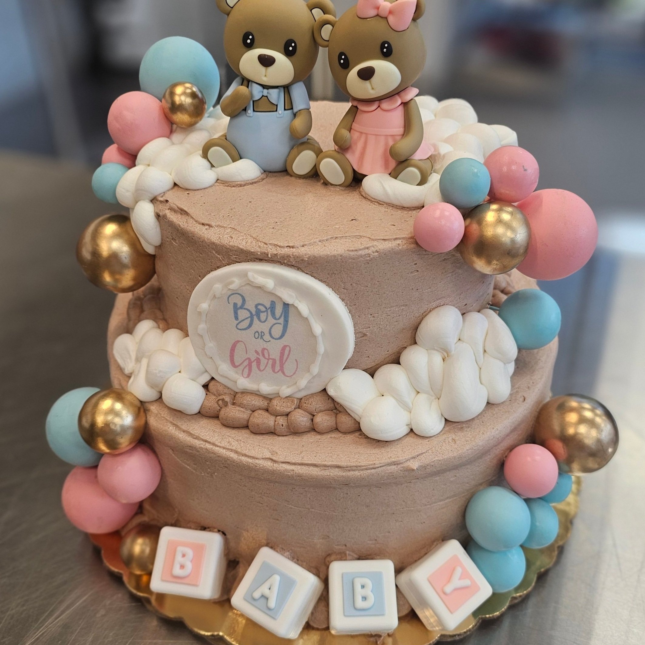Store 2 — Custom Wedding Cakes and Birthday Cakes