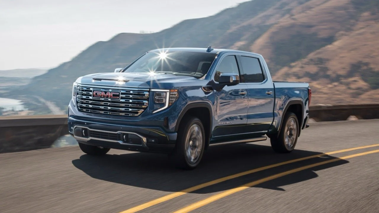 GMC Canyon vs. Sierra: Do You Really Need the Full-Size? │ Napleton’s Schaumburg Buick GMC