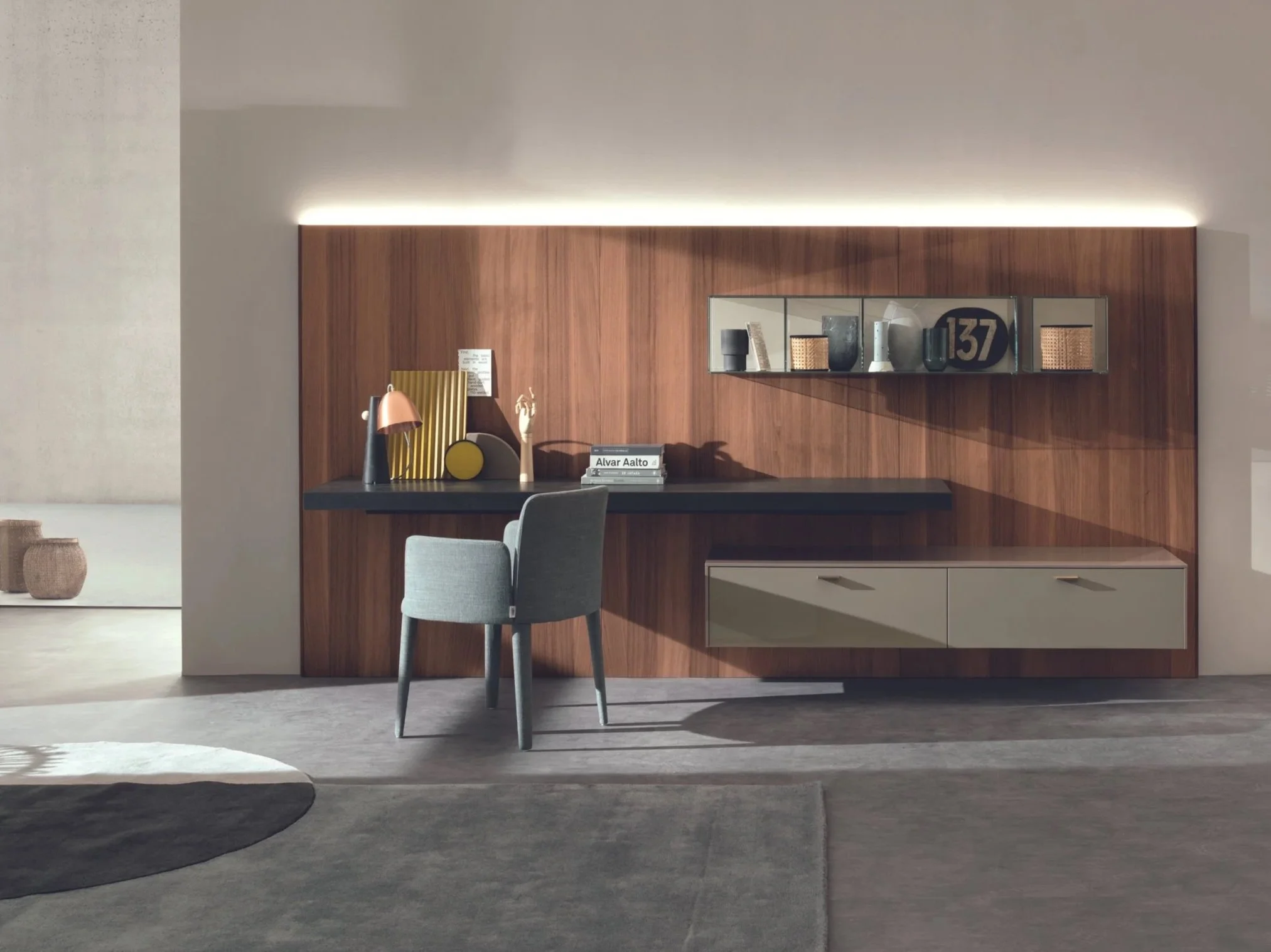LT40 HOME OFFICE