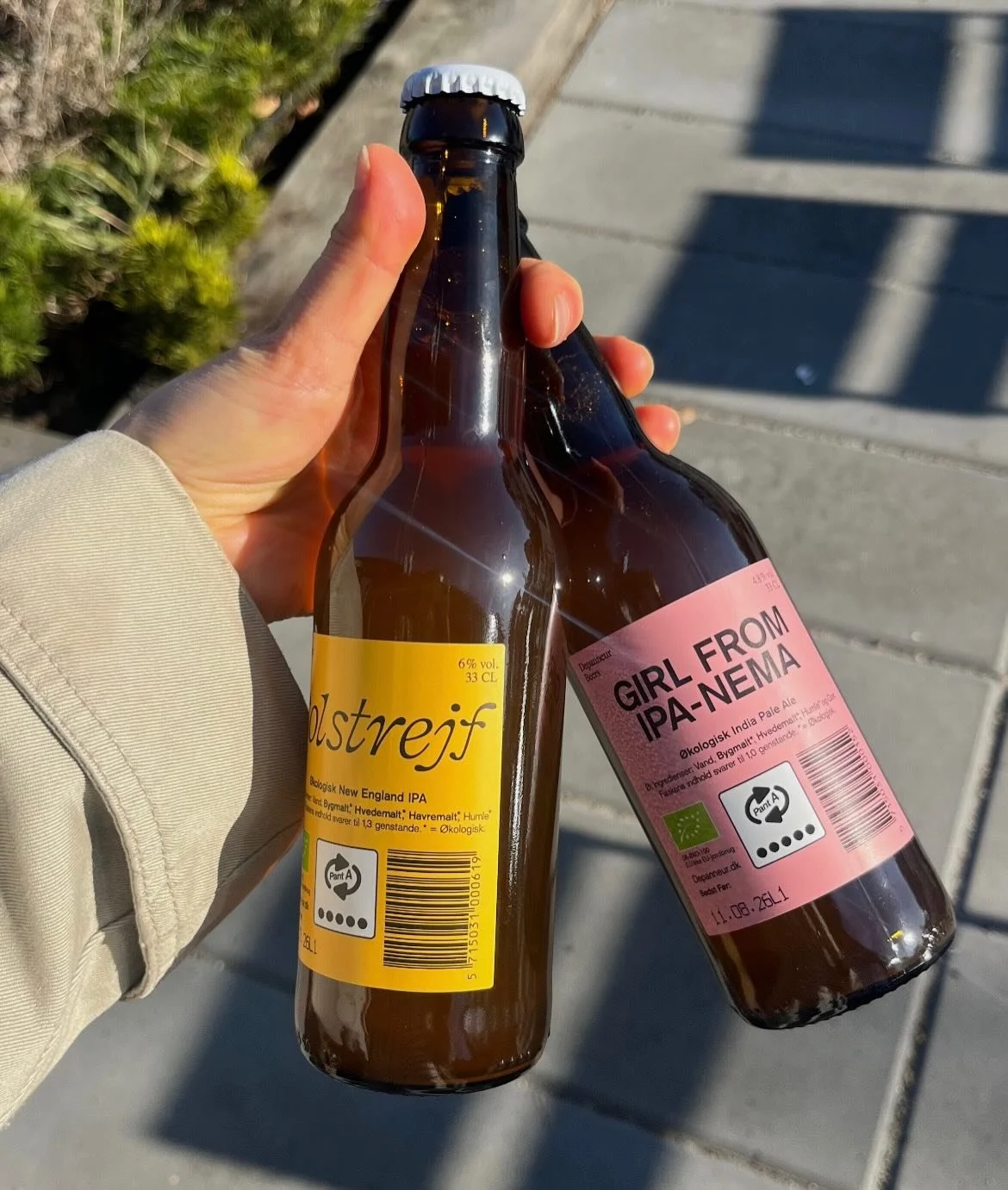 En kold &oslash;l i h&aring;nden og solstr&aring;ler i ansigtet &ndash; n&aelig;vn en bedre kombi 😉🌞

Hos Fika i Risskov kan du l&aelig;ne dig tilbage og nyde en iskold &oslash;l, mens for&aring;rssolen endelig viser sig fra sin bedste side.

Det b