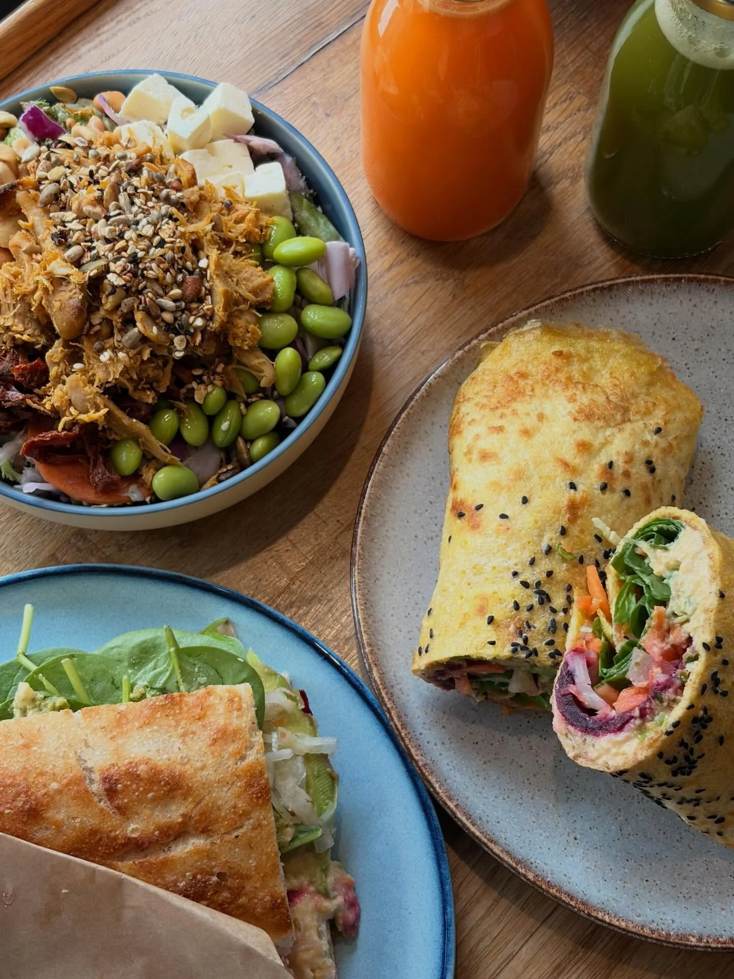 ✨MENUTILBUD✨

Vidste du, at vi har menutilbud hos Fika?
F&aring; mere for pengene, n&aring;r du spiser hos os! N&aring;r du tilf&oslash;jer en friskpresset juice til dit m&aring;ltid, f&aring;r du en l&aelig;kker rabat &ndash; uanset om du v&aelig;lg
