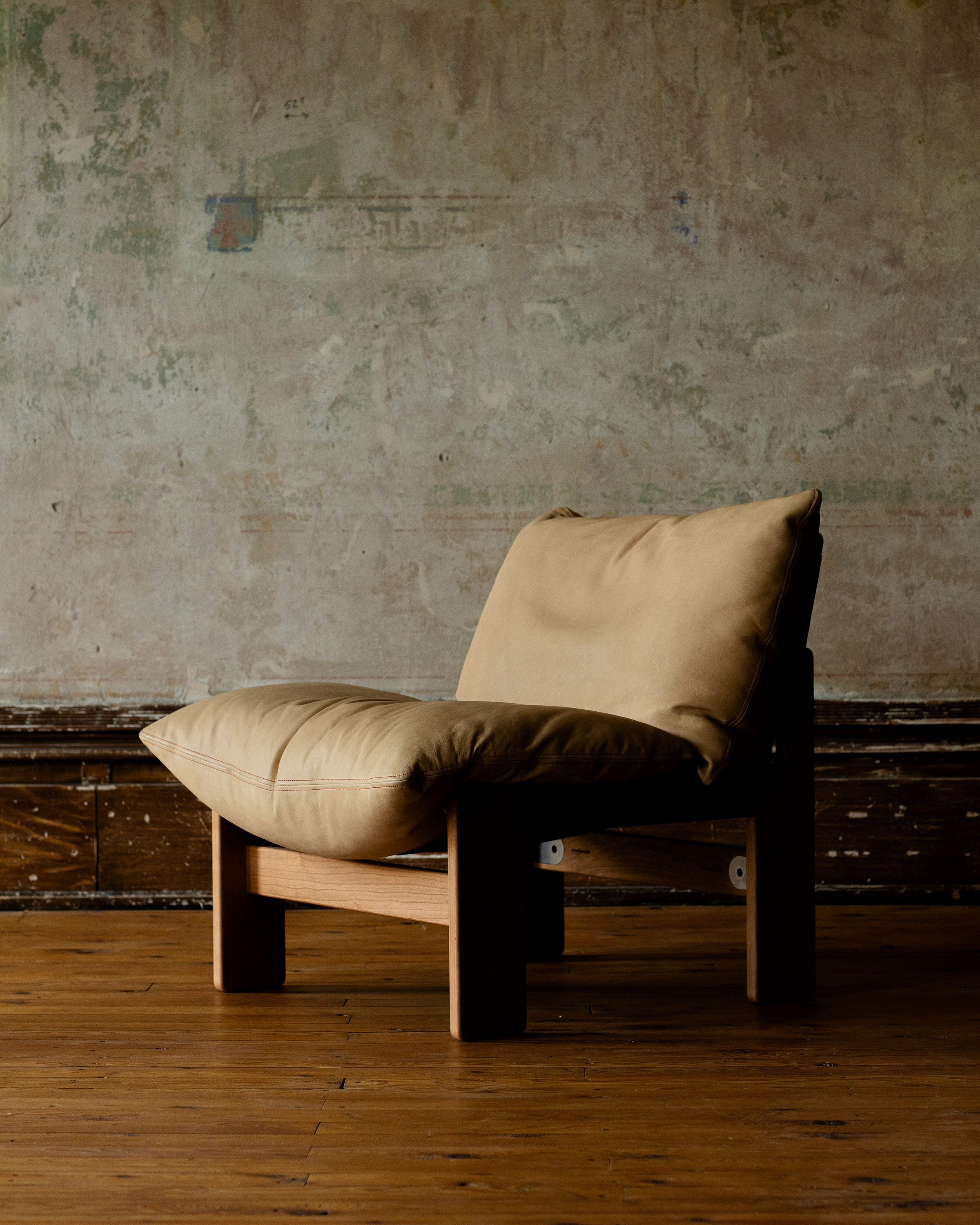 2606 USA NY Couch Couch1137.png