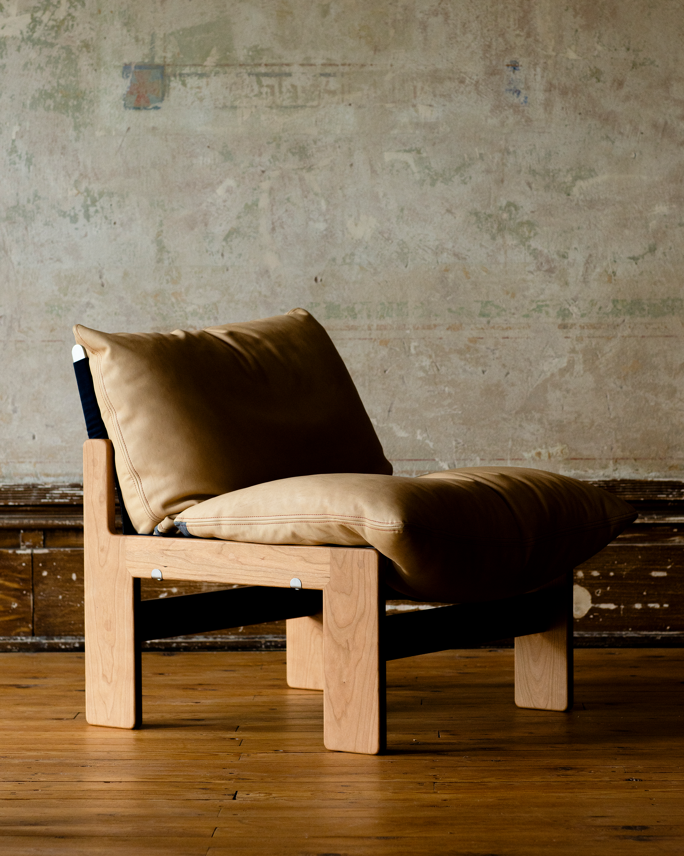 2606 USA NY Couch Couch1139.png