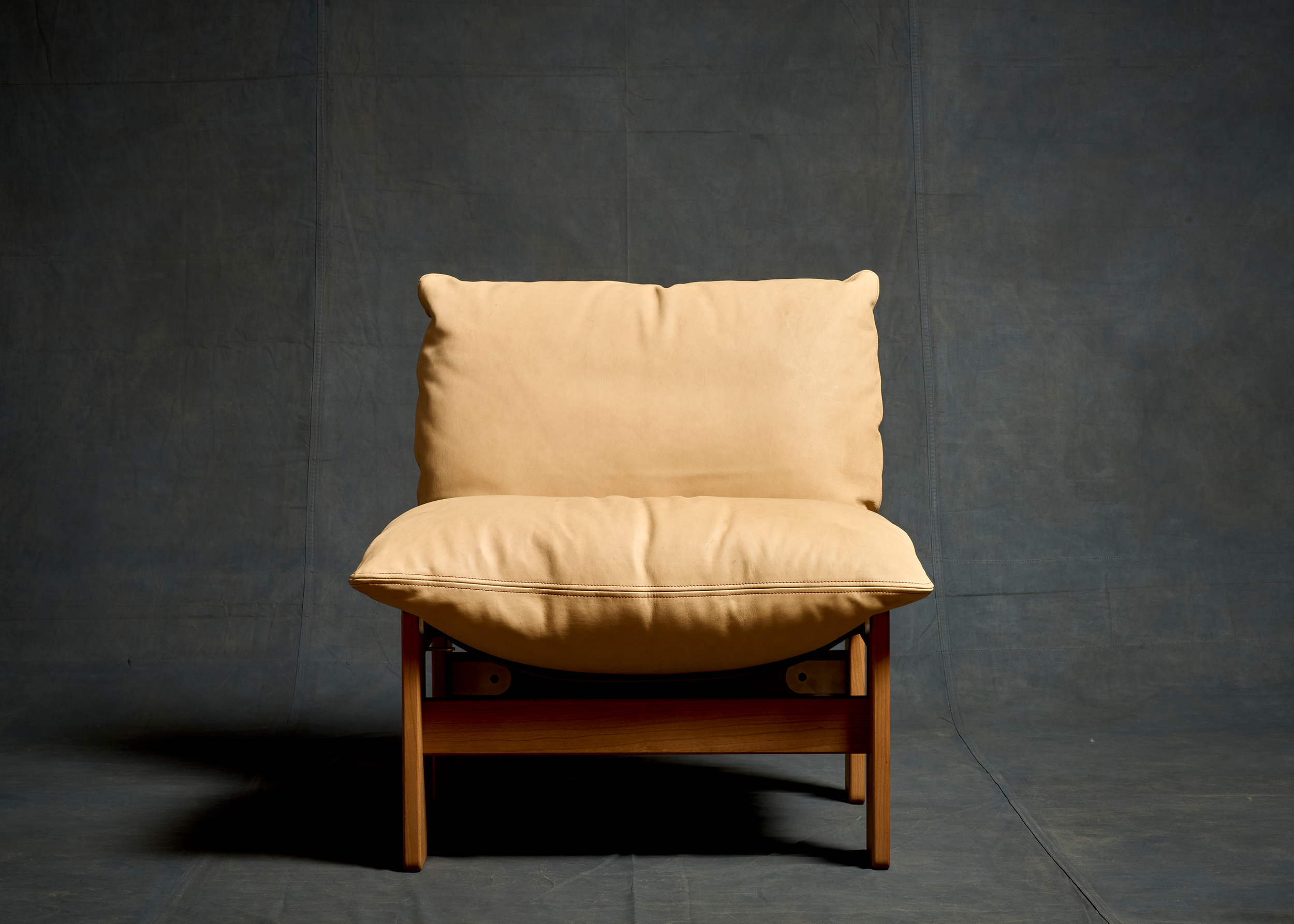 2606 USA NY Couch Couch0956.png