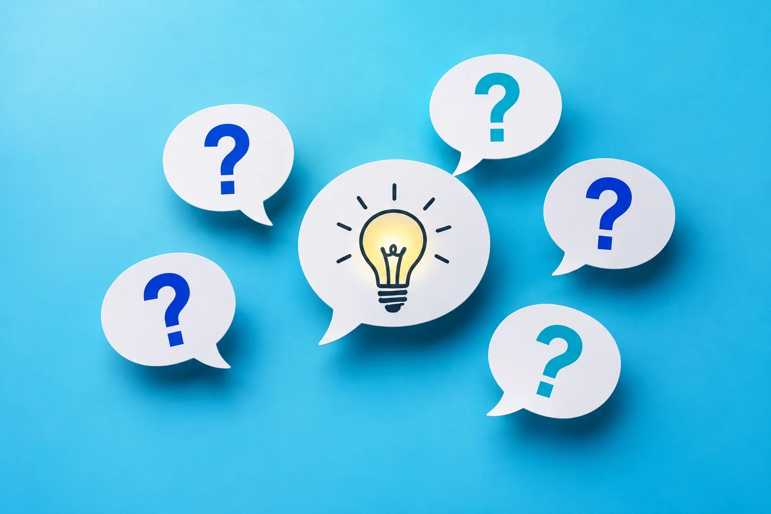 Idée lumineuse au milieu des questions.webp