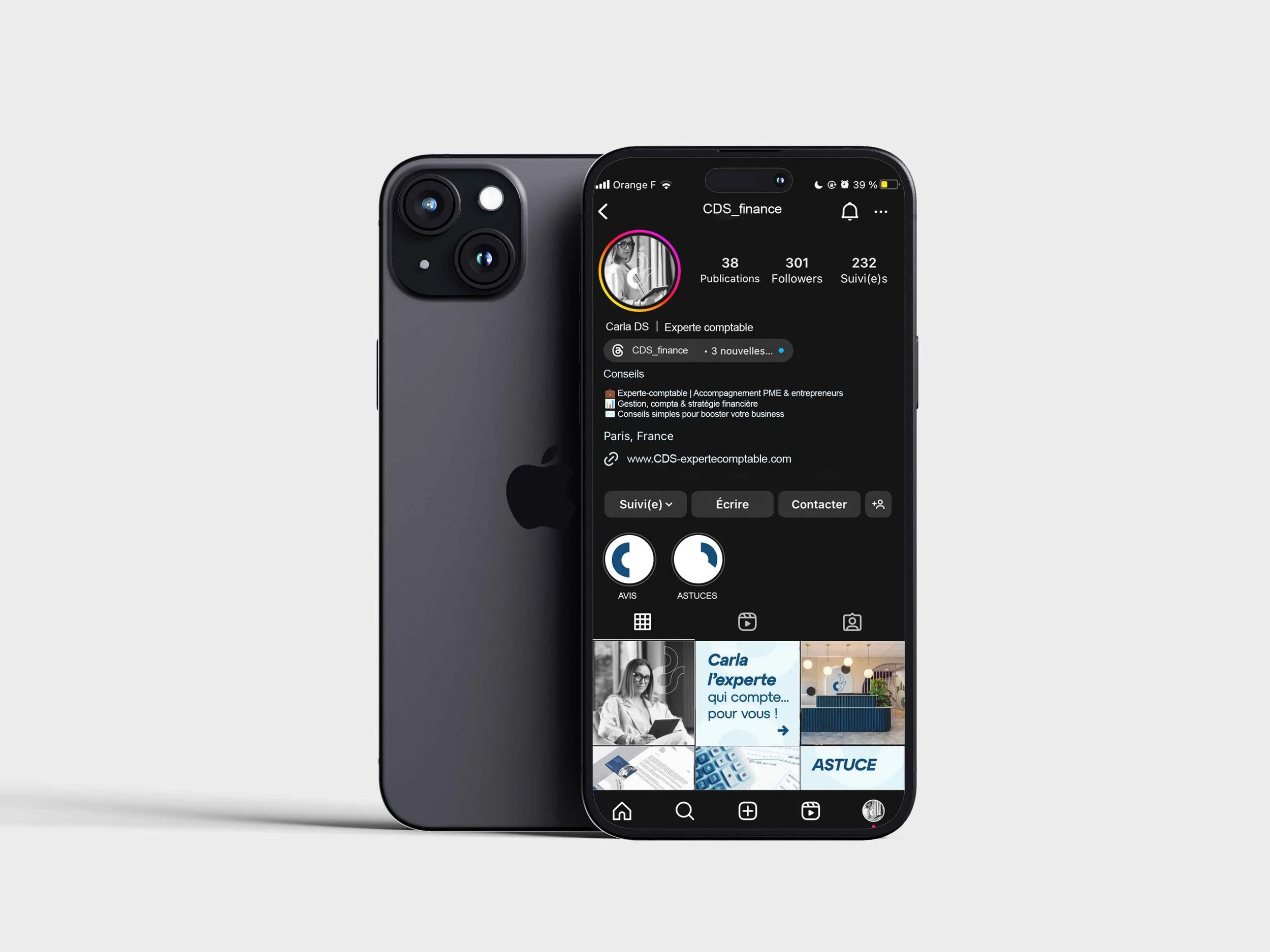 Un iPhone noir avec l'écran affichant le profil Instagram de 'CDS_finance', incluant une photo de profil, nombre de publications, abonnés et abonnements, et des posts liés à la comptabilité et à la finance, en français.
