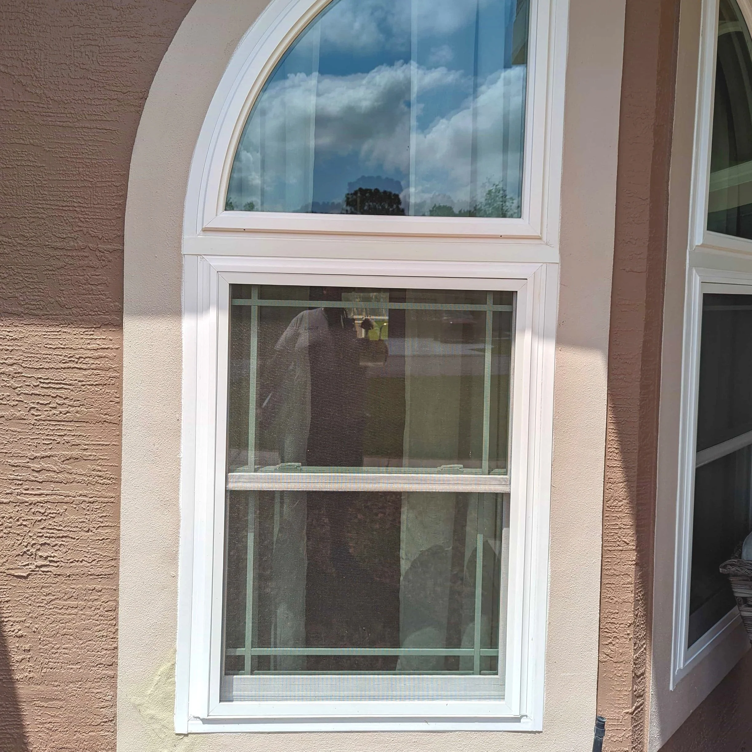 Double hung window with prairie grids