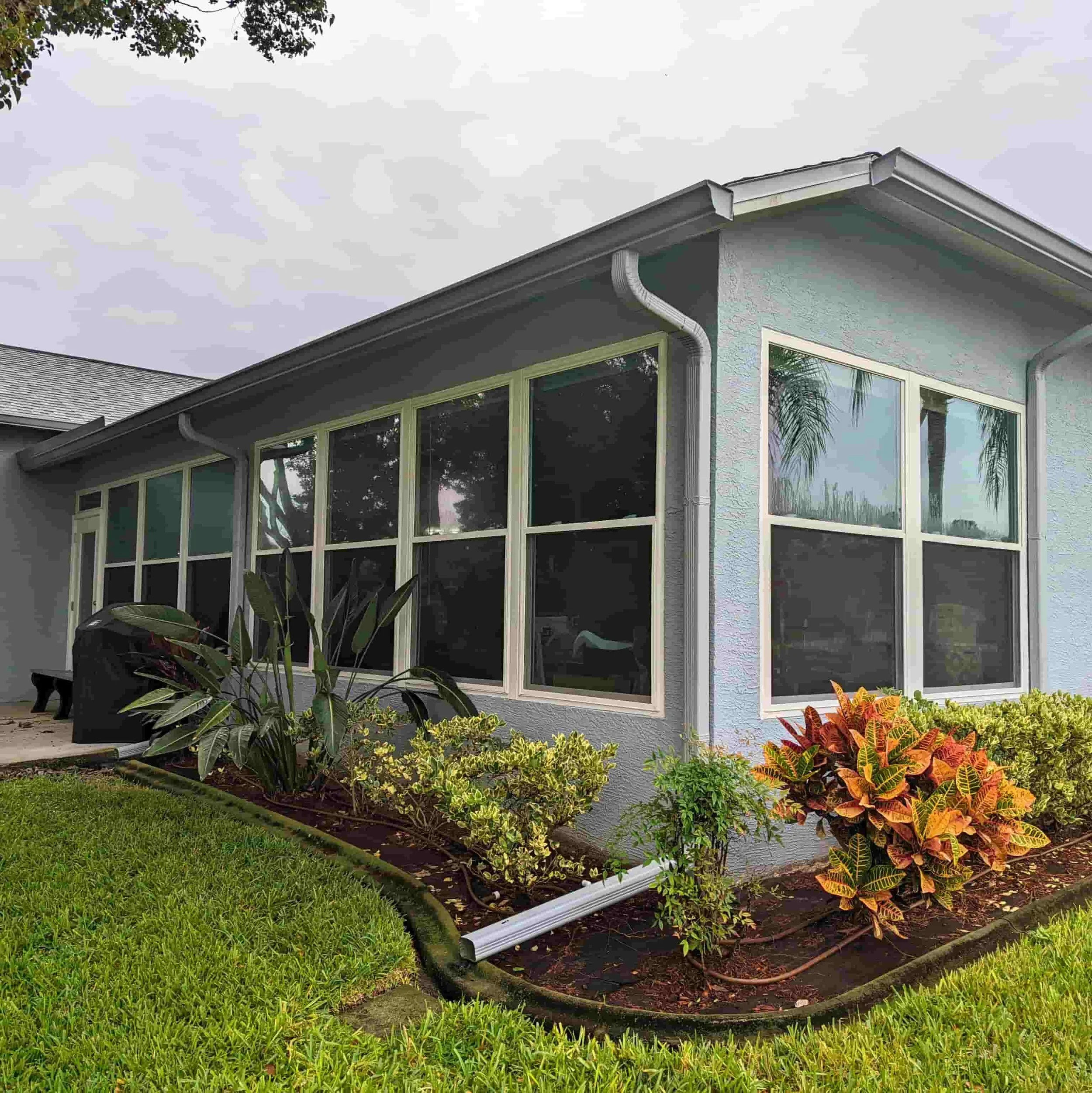 Insulated lanai enclosure