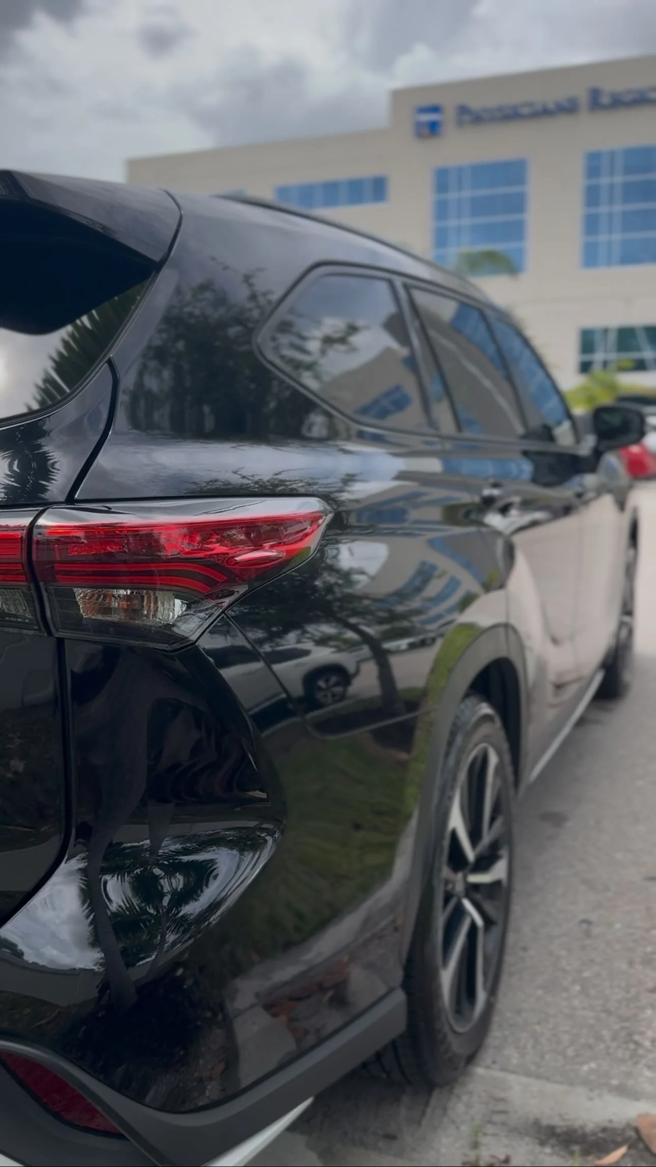 POV: You forgot what color your Highlander really was… 😳
Until Instant Auto Spa pulled up. 🧽✨
Quick refresh. Big difference.
From dull to damn! in under an hour.
✅ Mini Detail
✅ Mobile Service
✅ No excuses left
Your car deserves this kin
