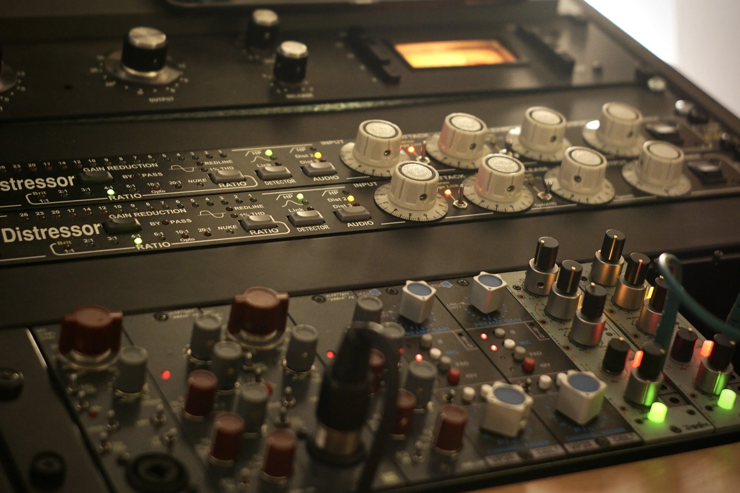 Desk Right Macro.JPG