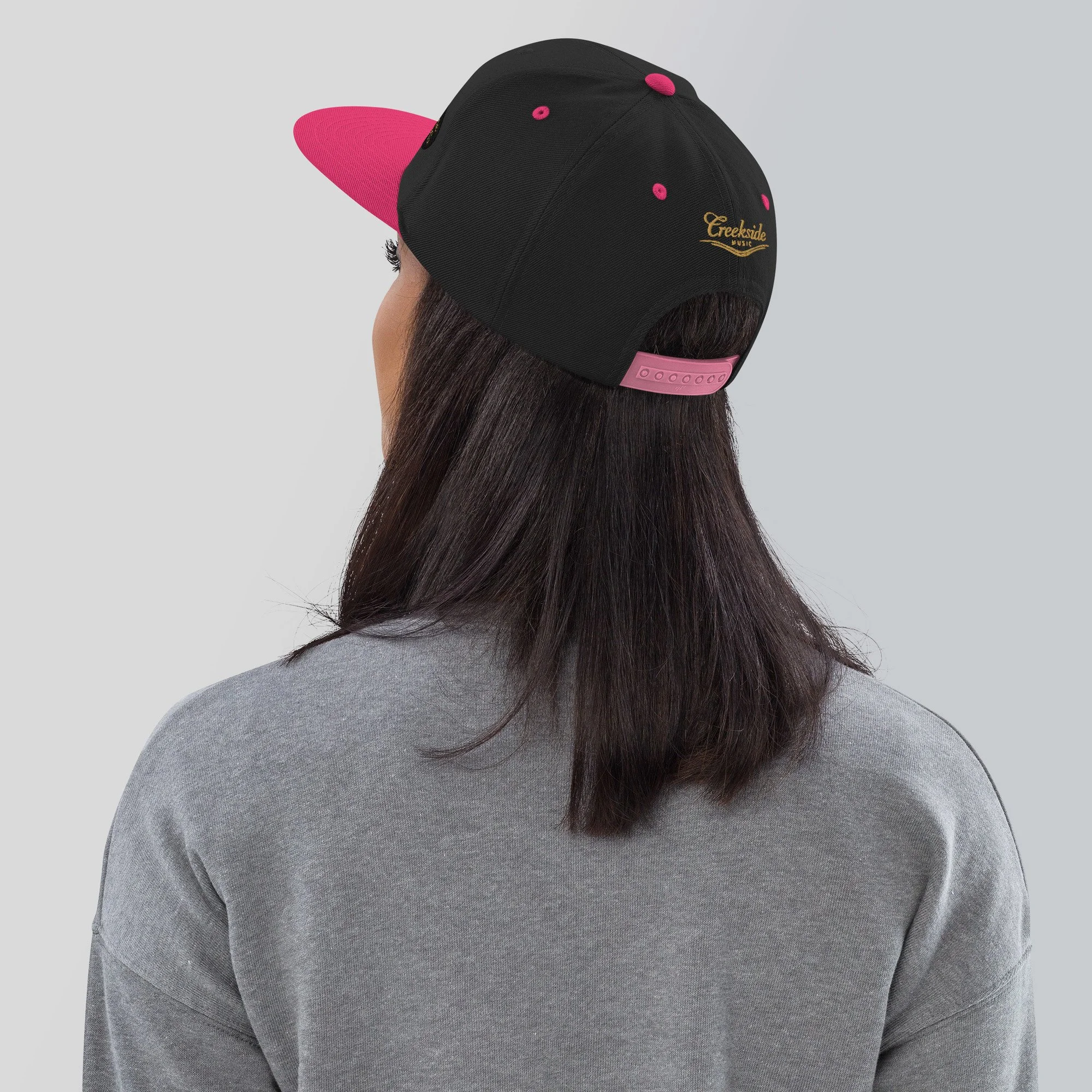 classic-snapback-black-neon-pink-back-68b45294686a6.jpg