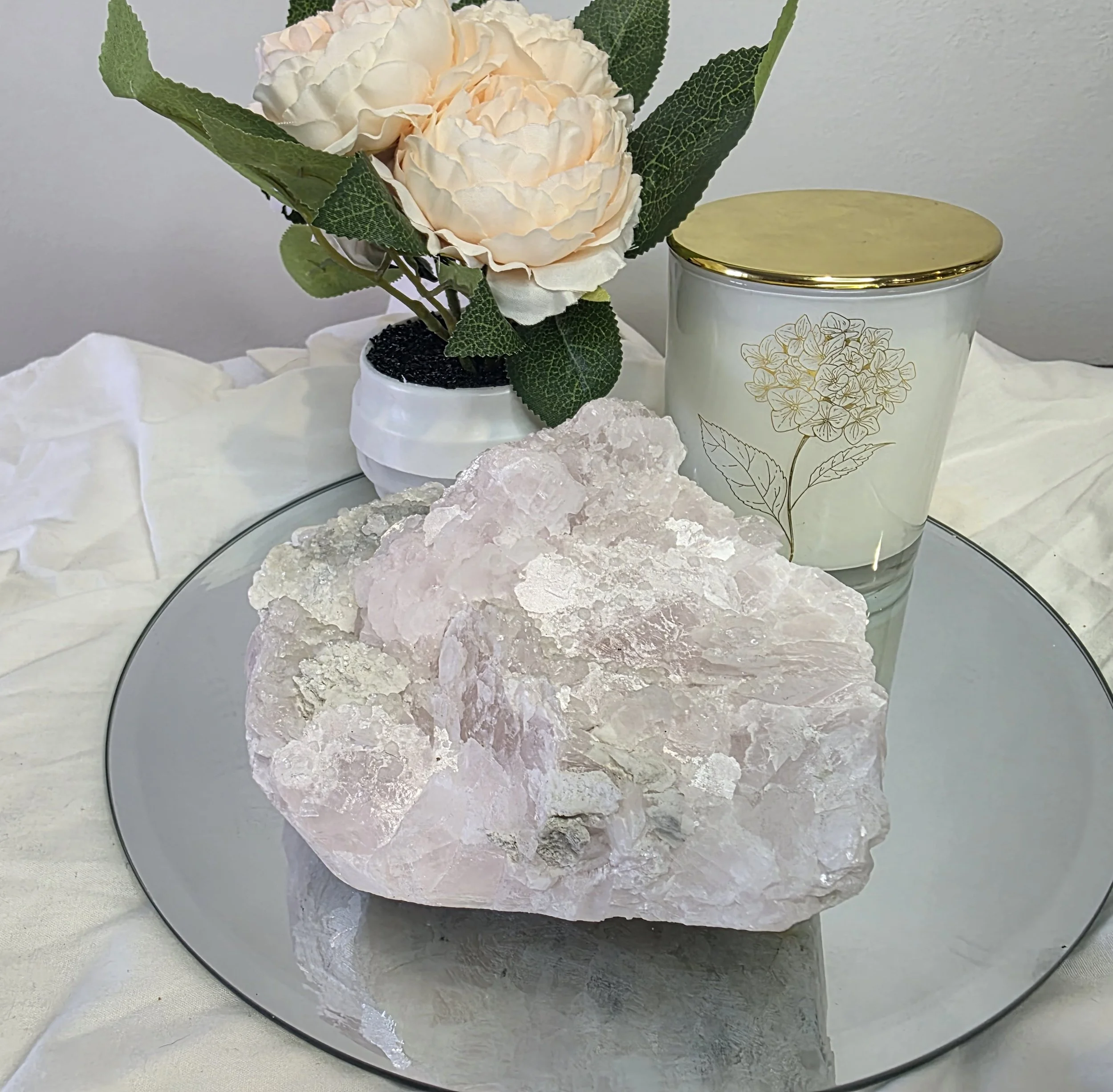 Rose Quartz specimen 1.215kg