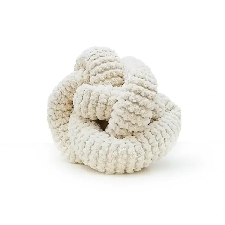 NOU Hundespielzeug von Lambwolf Collective