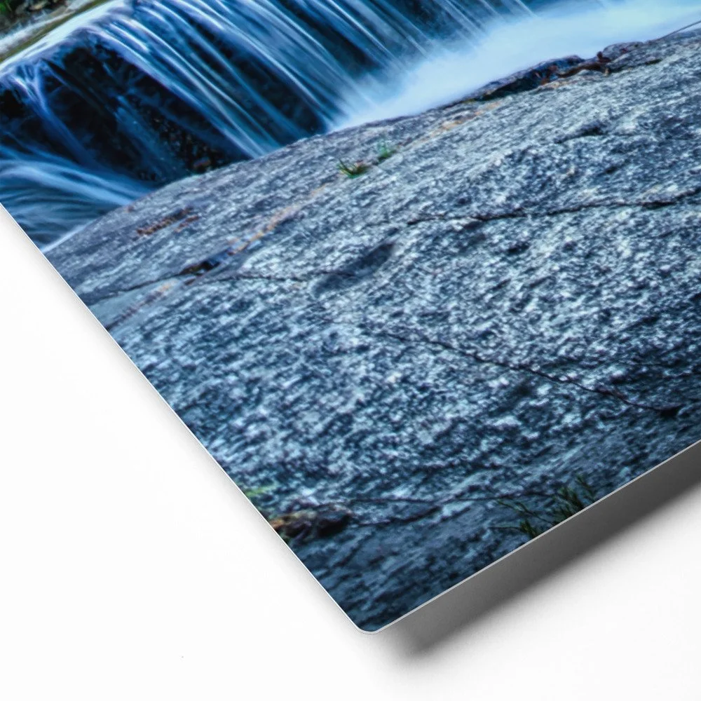 glossy-metal-print-(in)-white-16x20-product-details-69da8c2dc78a6.jpg