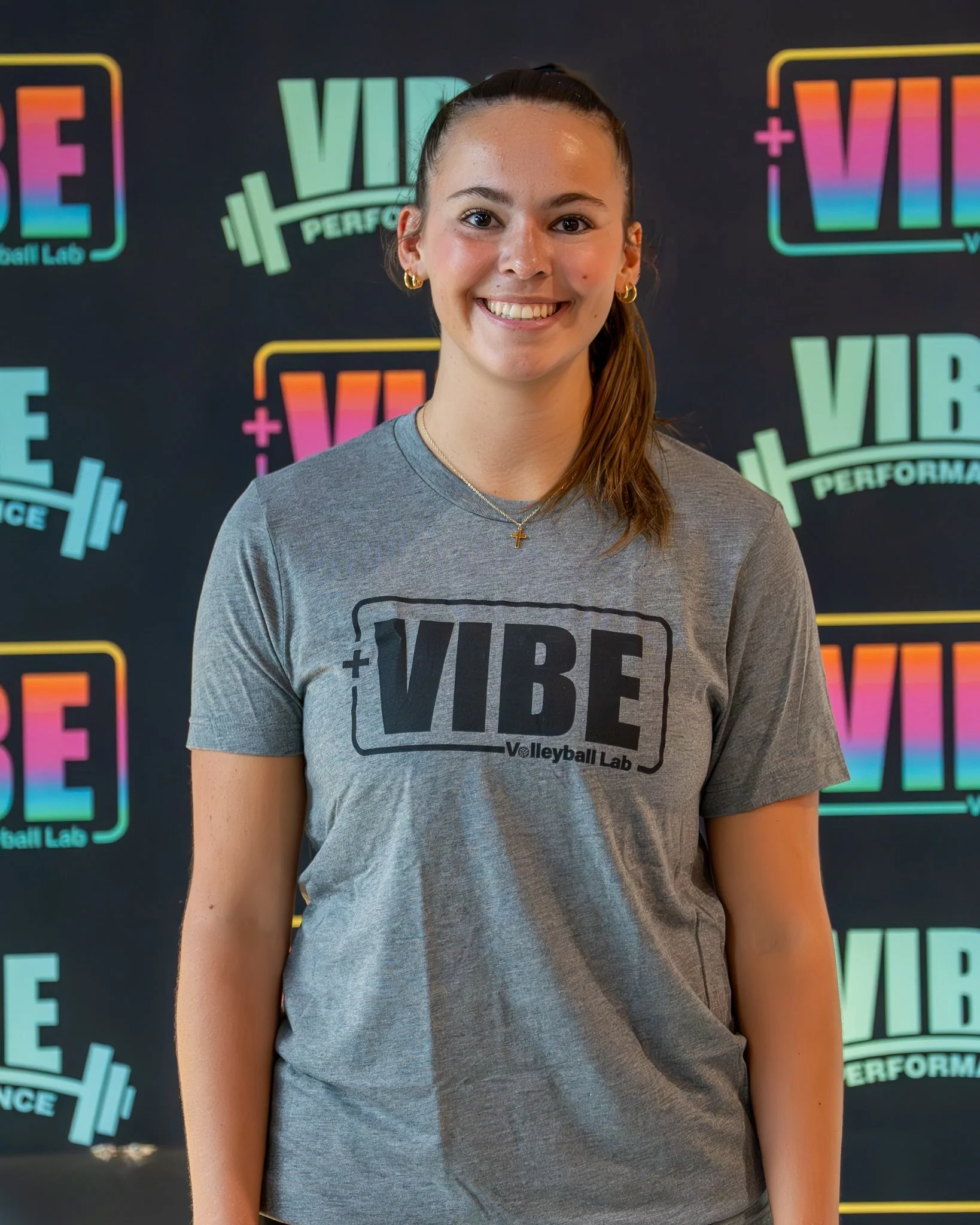 Welcome to the VIBE Tribe, Coach Emelyn Stettin!

⚡️Setter for 2 years at Baylor University 
⚡️AVCA HS All-American, All-State Second Team
⚡️Prep Volleyball Midwest All-Region Team
⚡️Varsity Captain 2022, 2023
⚡️MVP 2023 

Training Specialties:
💪Set