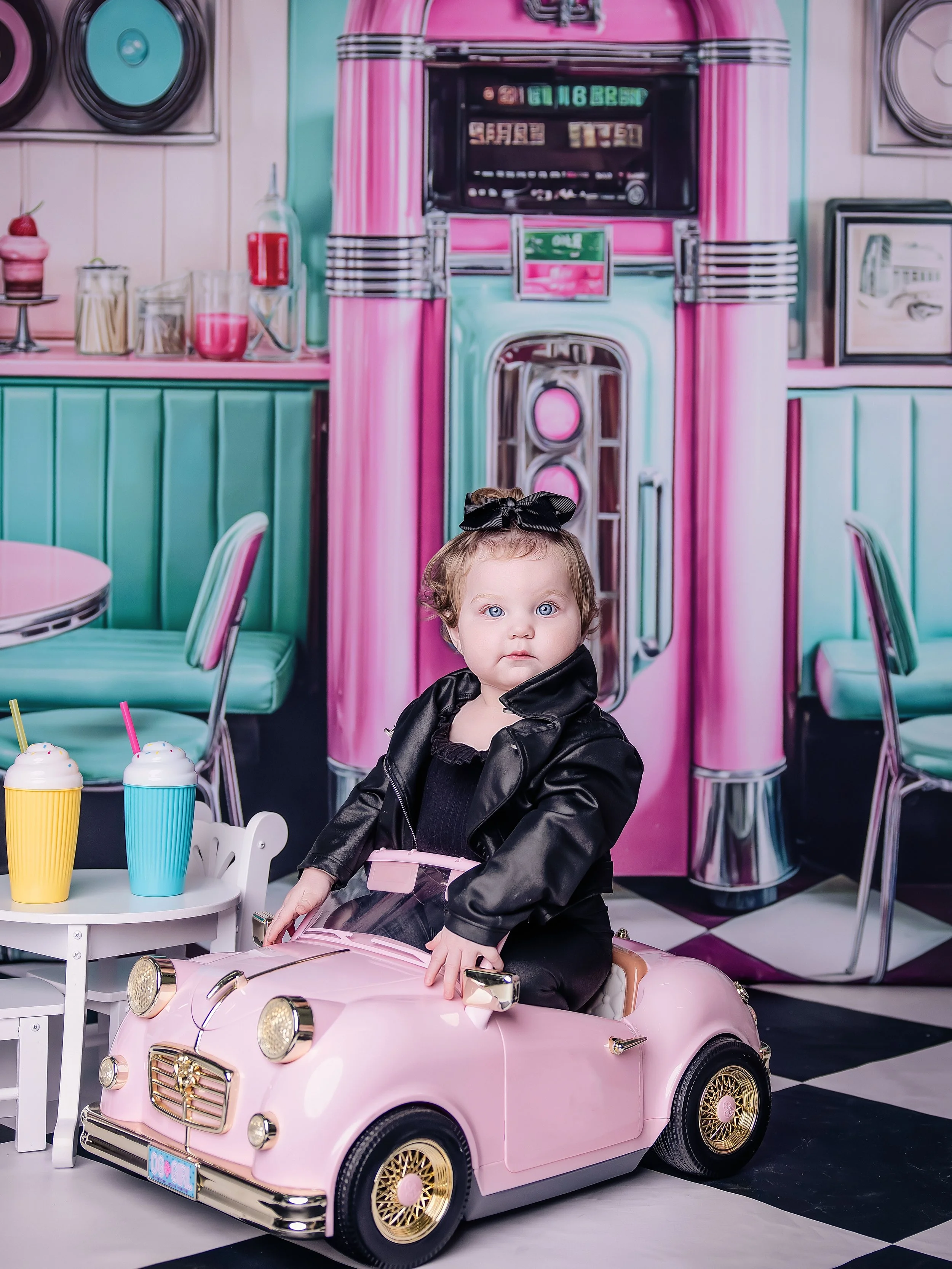 Best newborn photographer in miami, Showcasing newborn photography by May Martinez, highlighting tender moments from birth to 10 months, with additional galleries for milestones and family.