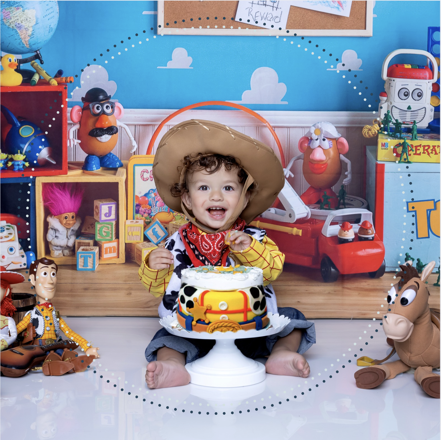 Package 4★  First Birthday Elite Session – Smash Cake