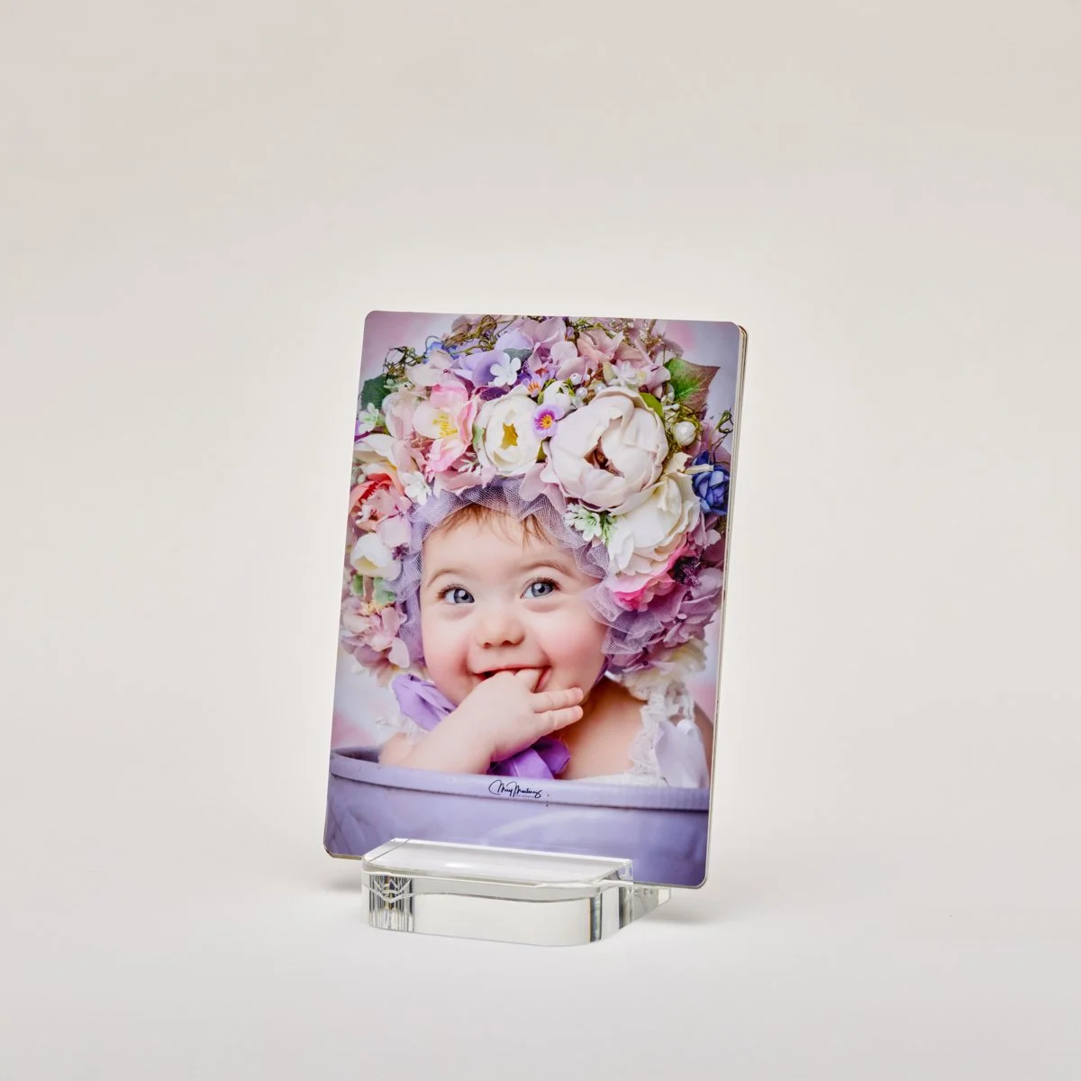 Tabletop Picture Frame With Glass Base