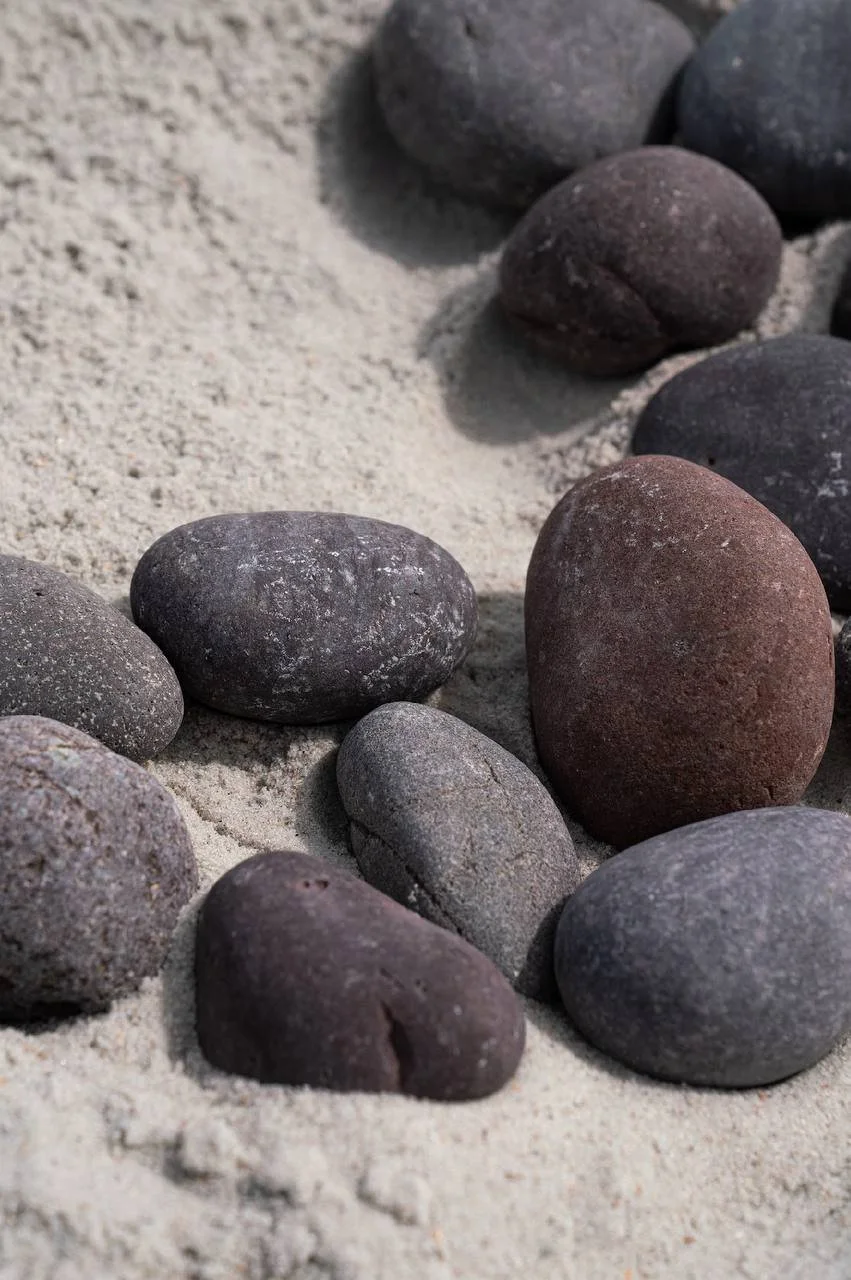 Wholesale Red Mexican Beach Pebbles for landscape accents