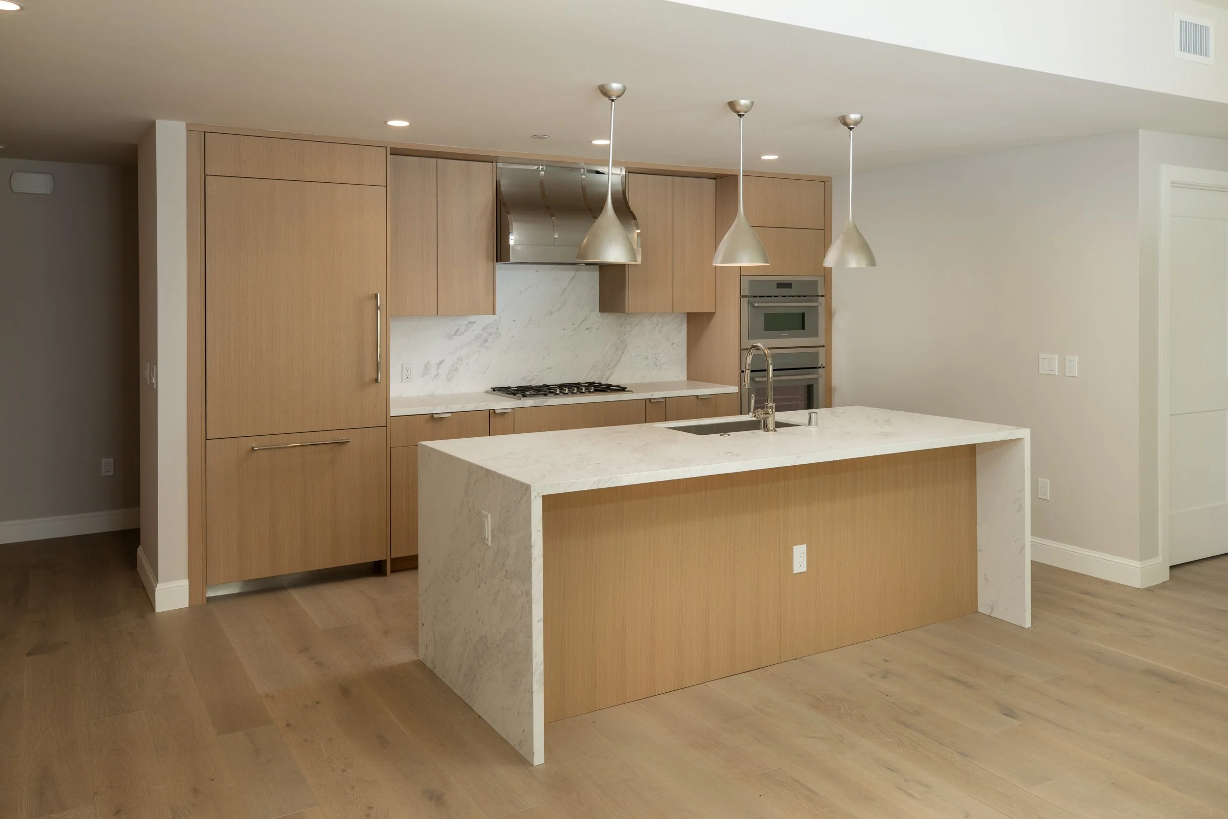 4-Unit109_Matt_Anello-4374-MLS.jpg