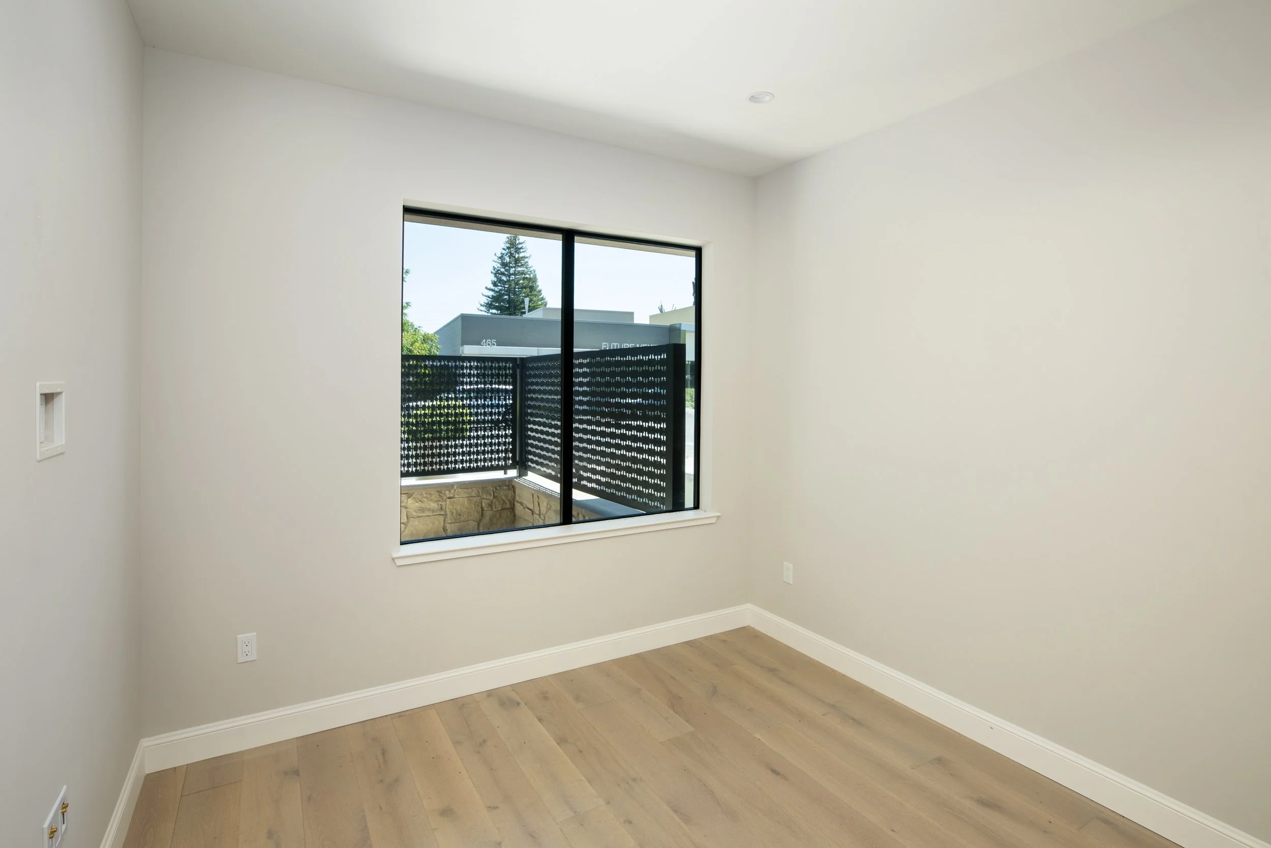 10-Unit108_Matt_Anello-4339-MLS.jpg