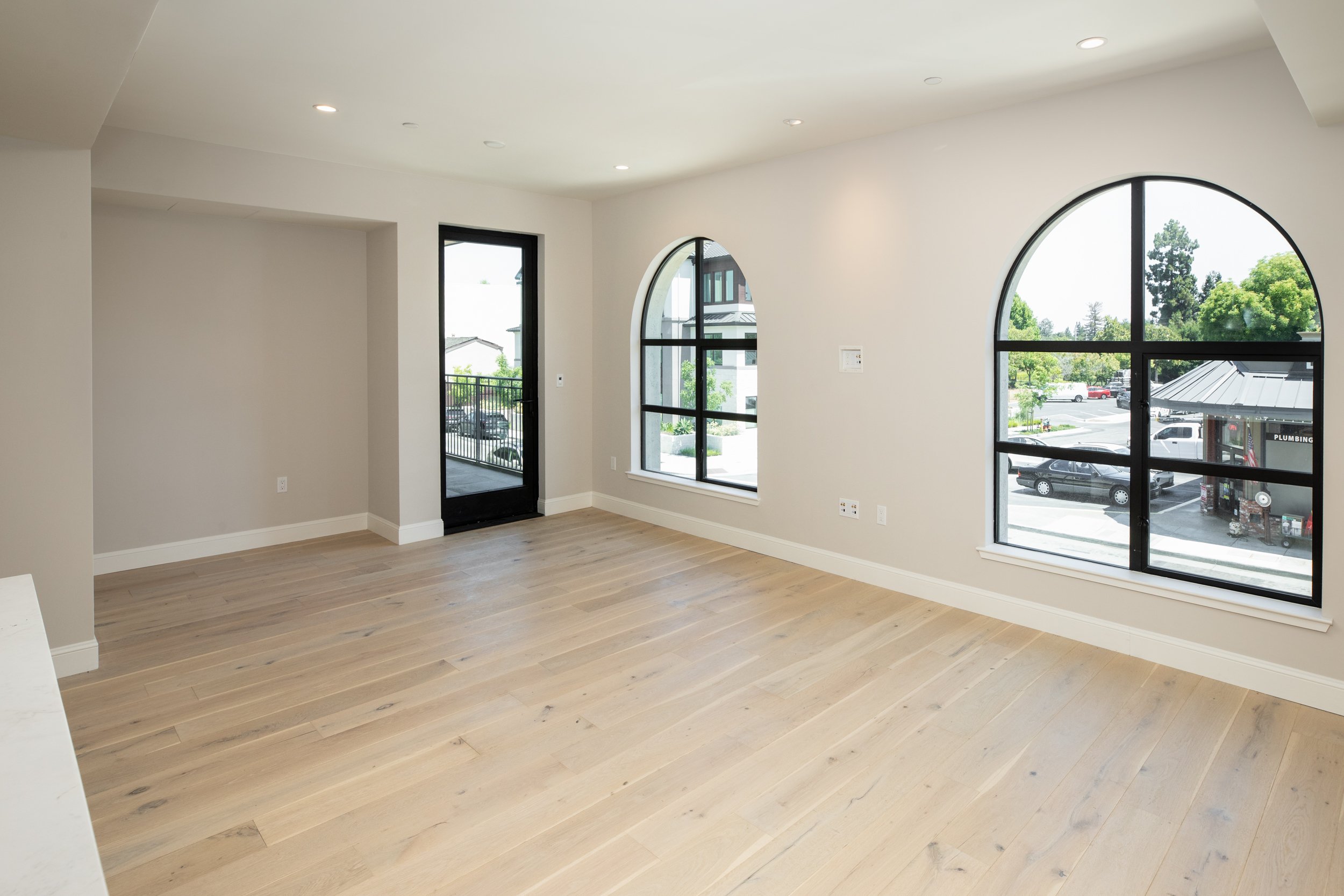 3-Unit202_Matt_Anello-4445-MLS.jpg