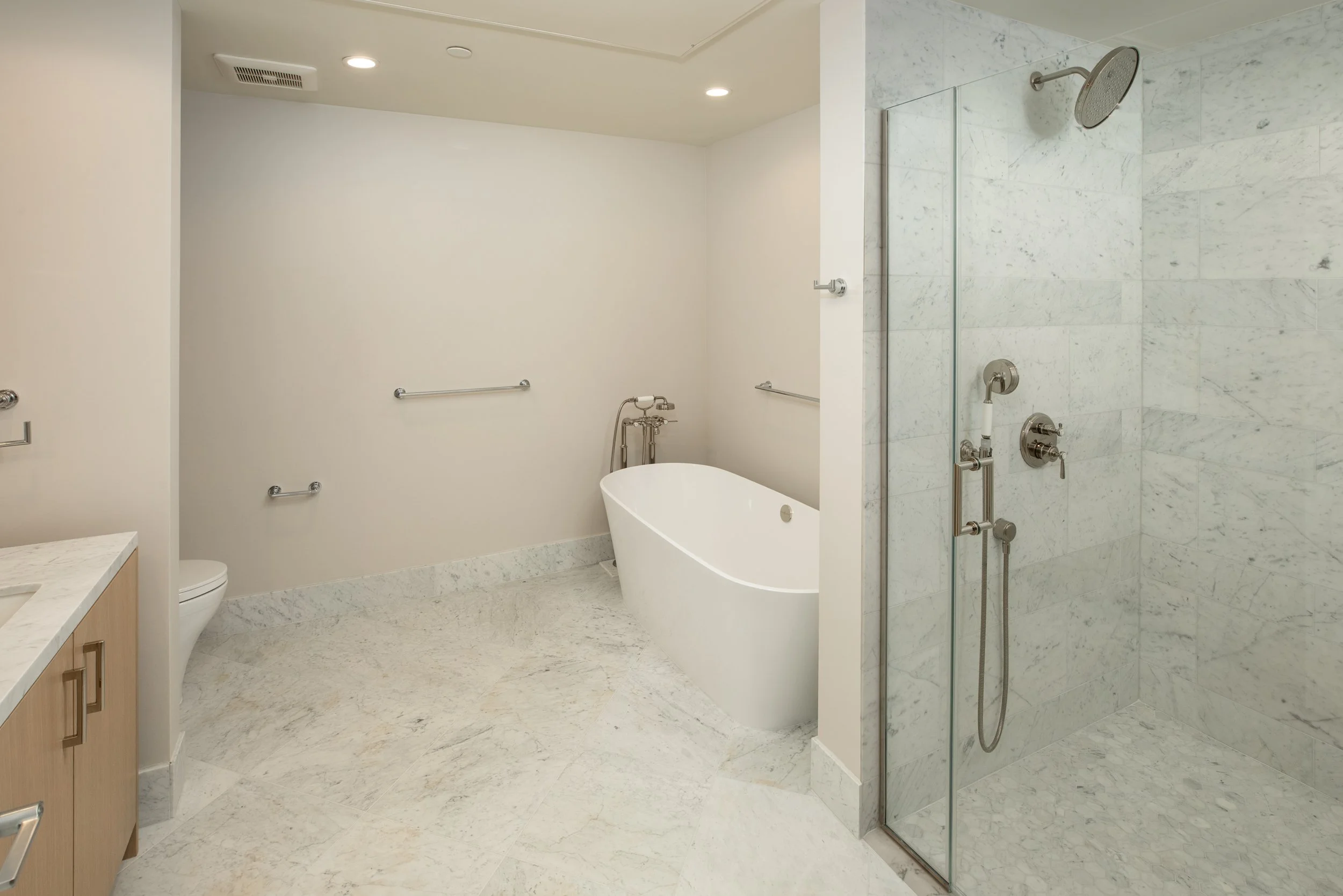8-Unit208_Matt_Anello-4562-MLS.jpg