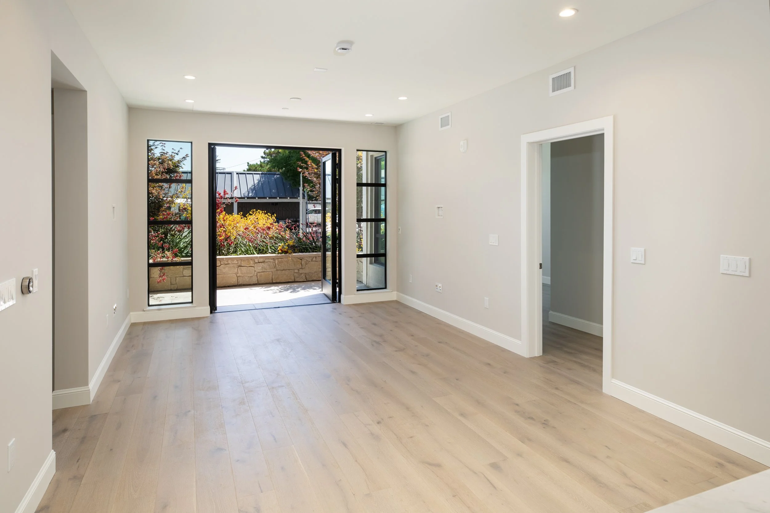 3-Unit106_Matt_Anello-4249-MLS.jpg