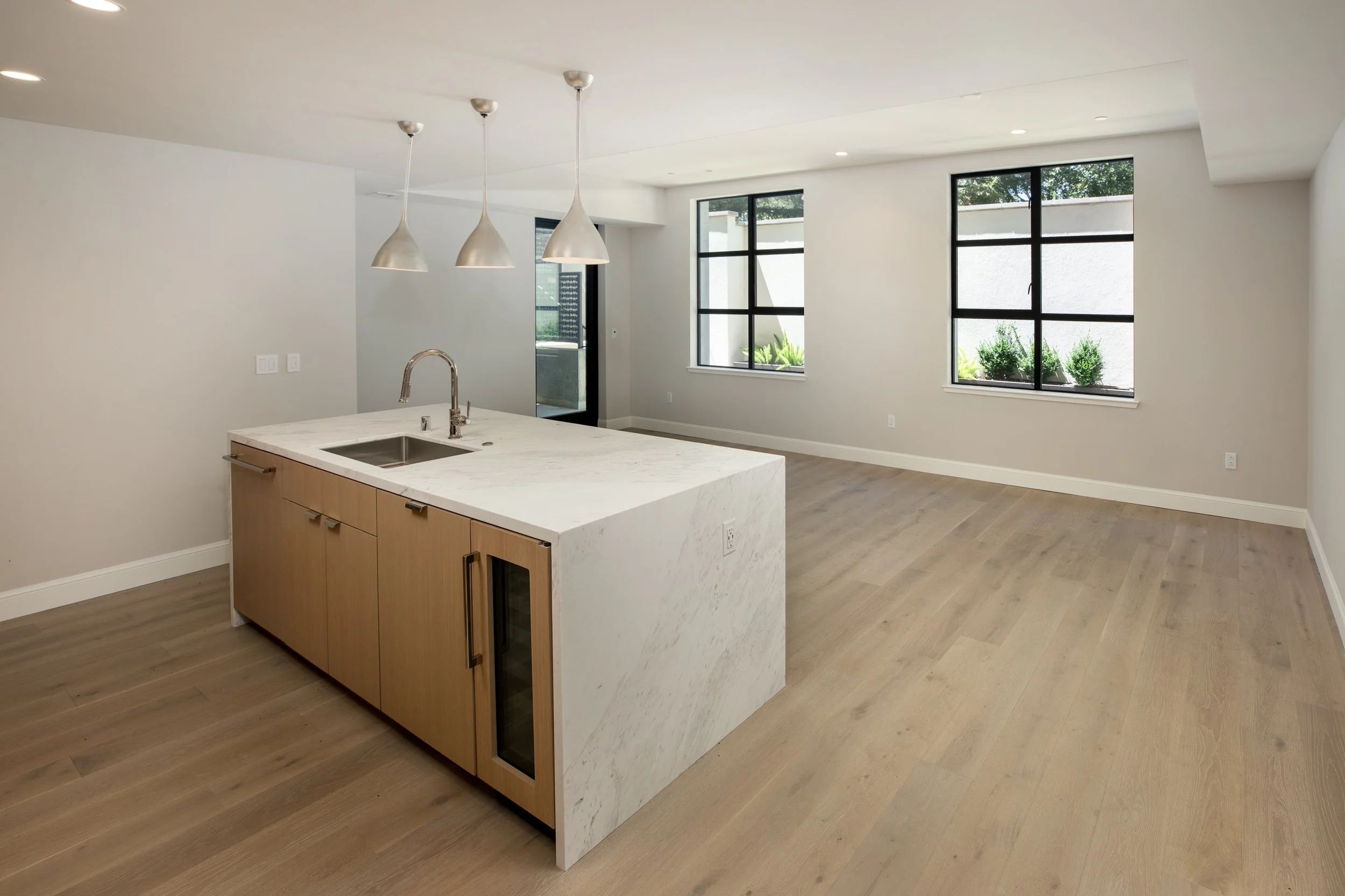 3-Unit109_Matt_Anello-4366-MLS.jpg