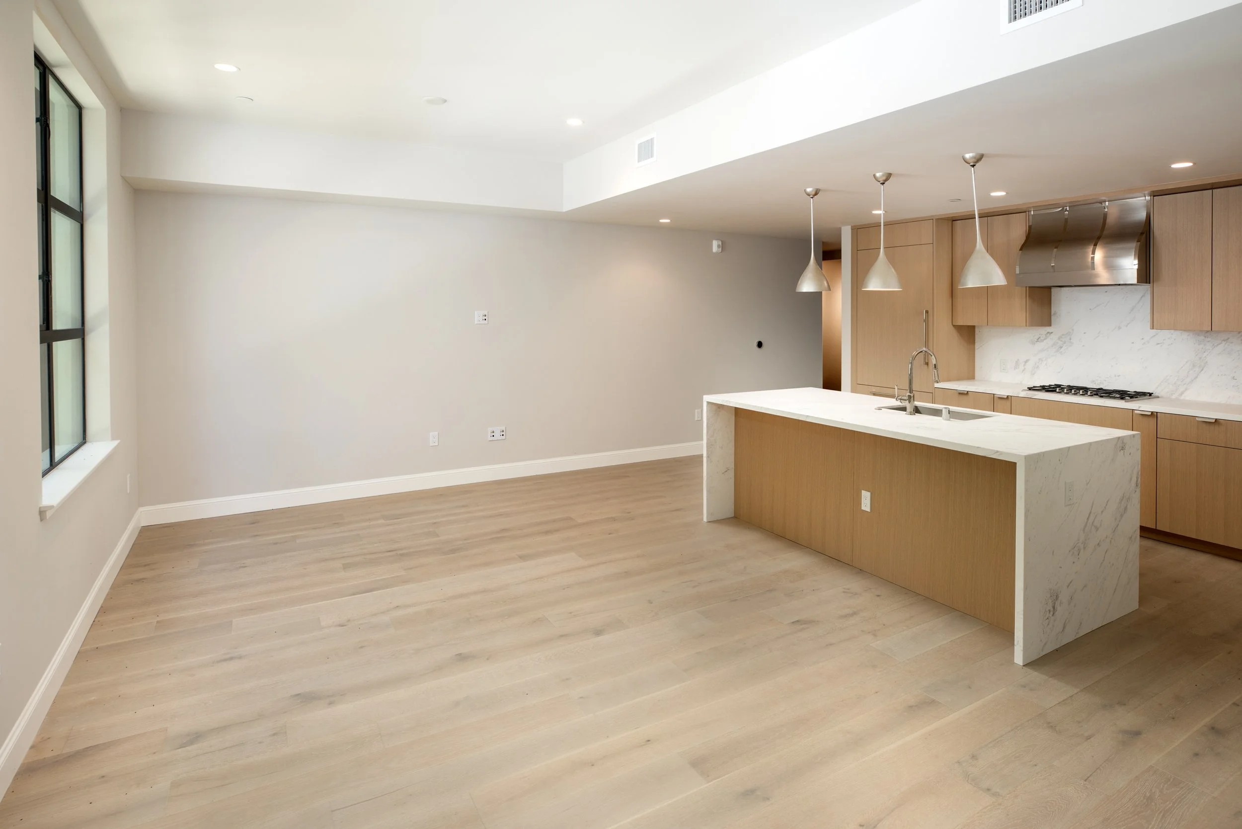 2-Unit109_Matt_Anello-4395-2-MLS.jpg