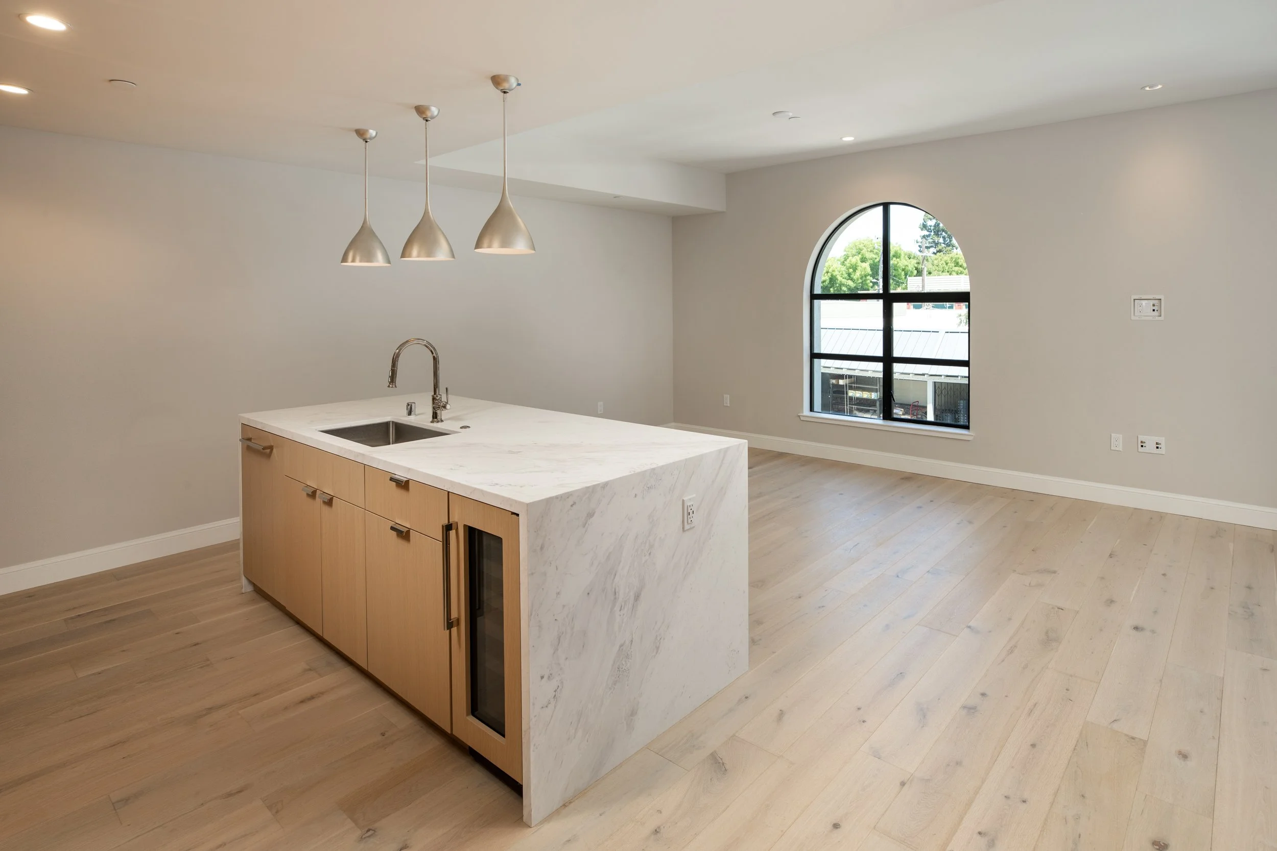 2-Unit208_Matt_Anello-4523-MLS.jpg