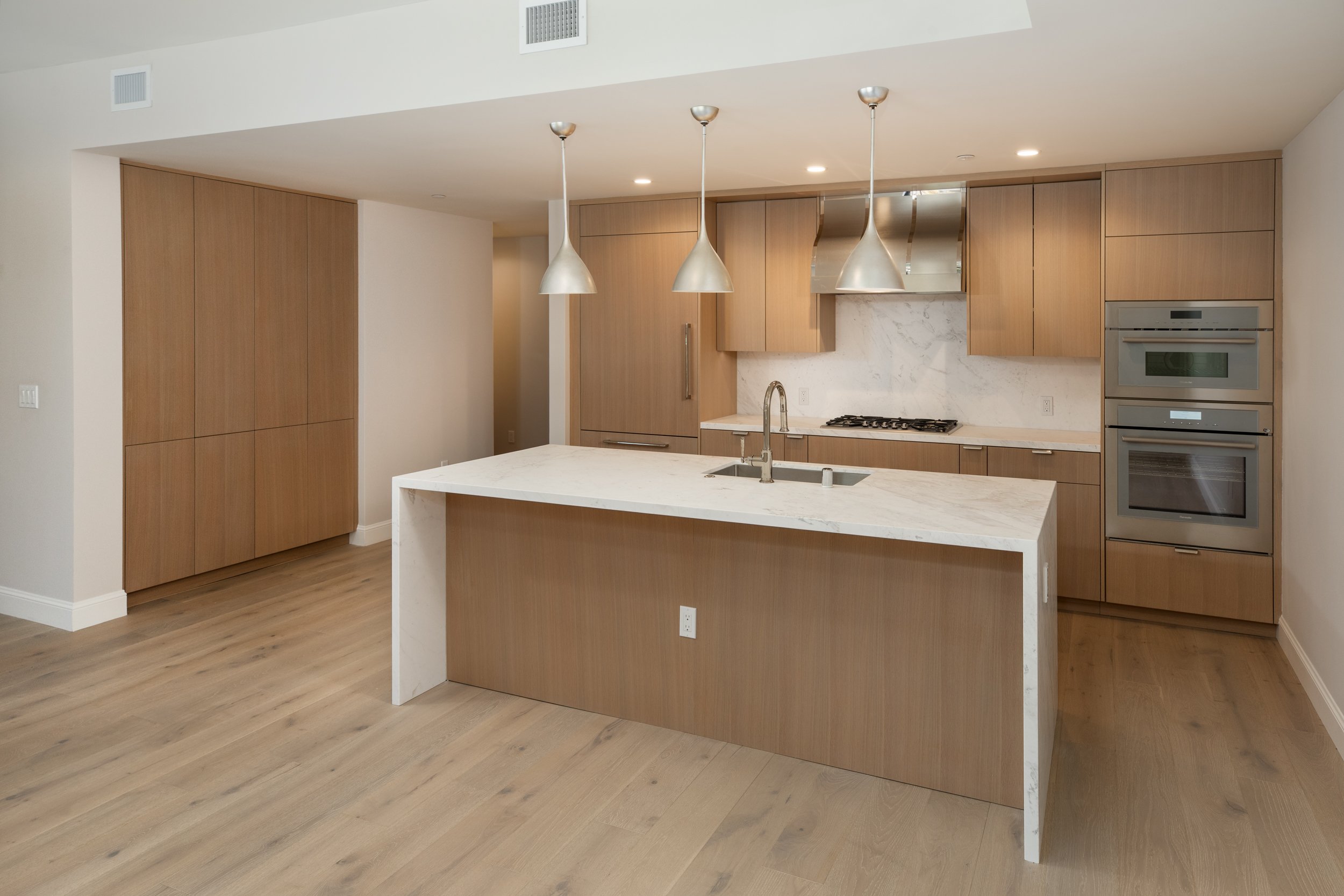 6-Unit108_Matt_Anello-4333-MLS.jpg