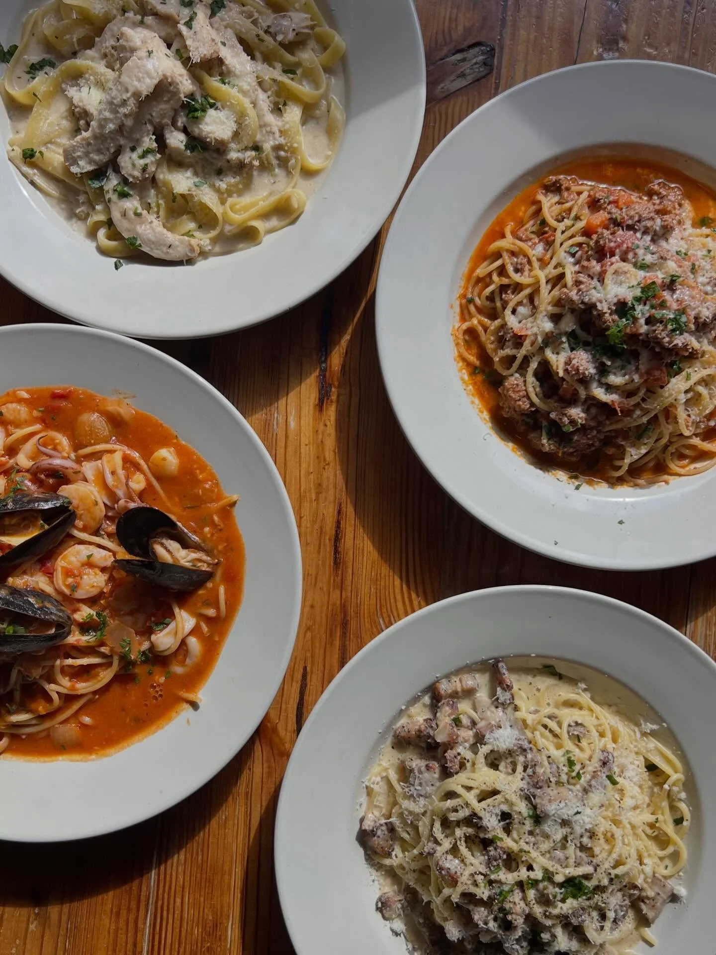 It&rsquo;s a serious question.. do you lean into white sauce pastas or red sauce pastas!? Drop comments below! 🍝

Buon apetito! Reservations on our website or Tock. Walk ins welcome!