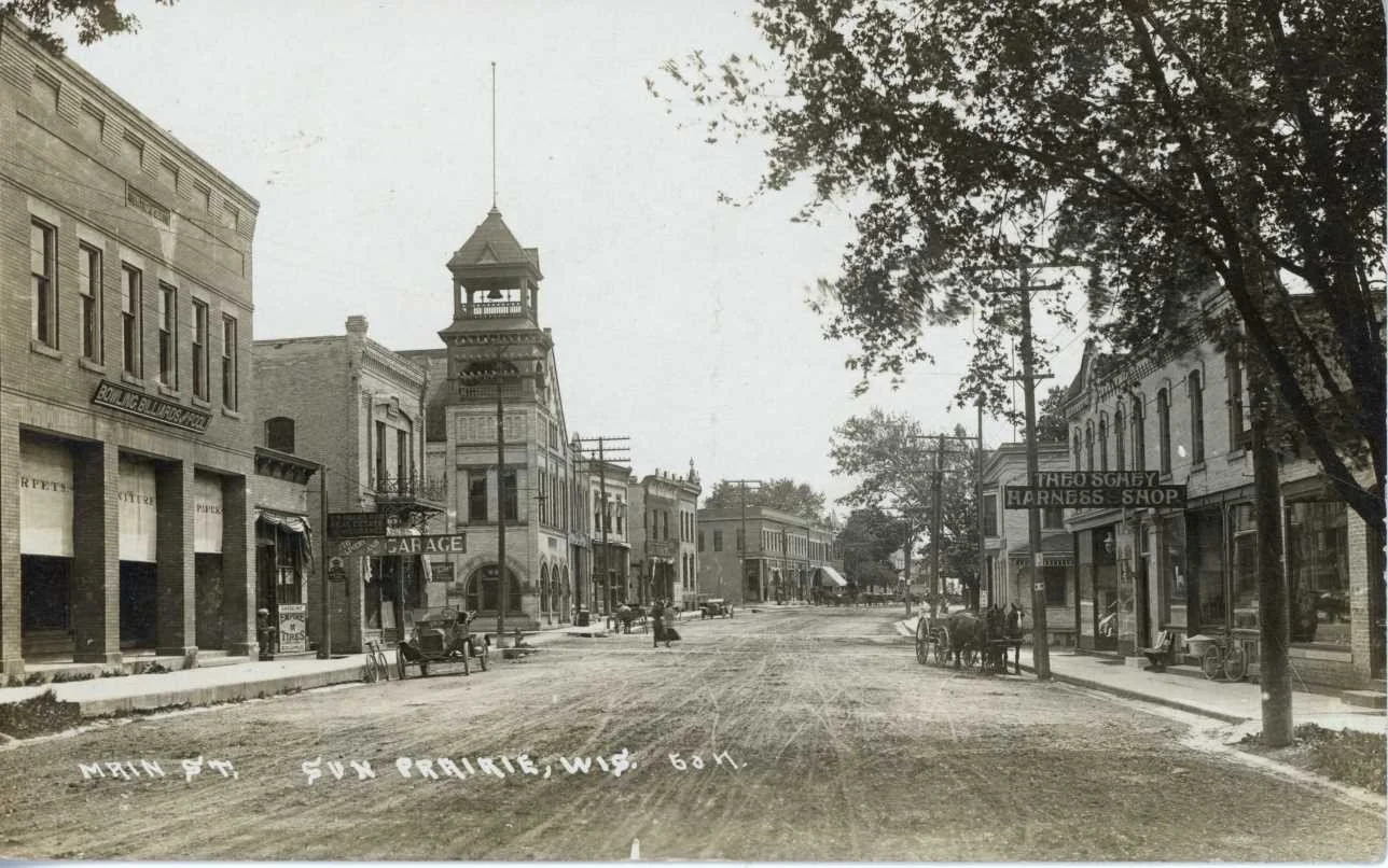 Main Street facing east, ca. 1915. SPHLM #P222408.jpg