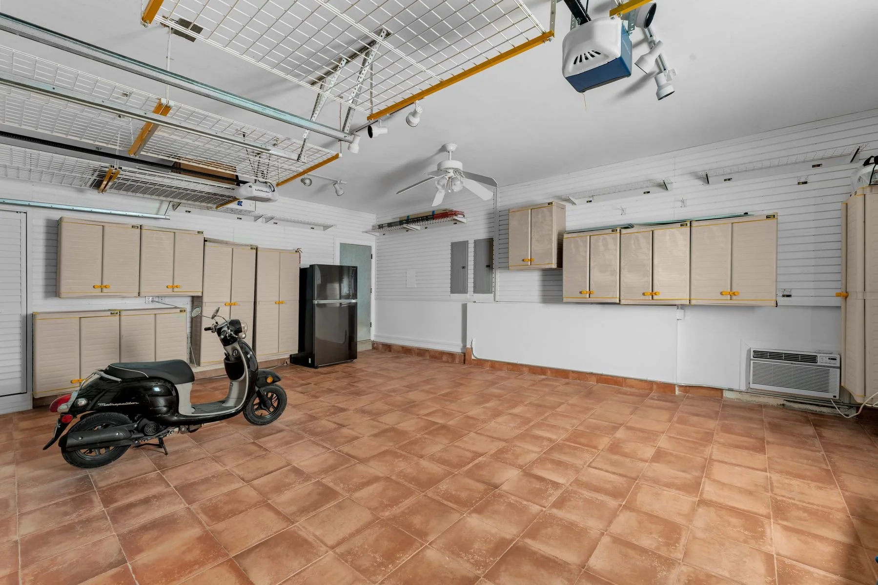 GARAGE TEK storage system