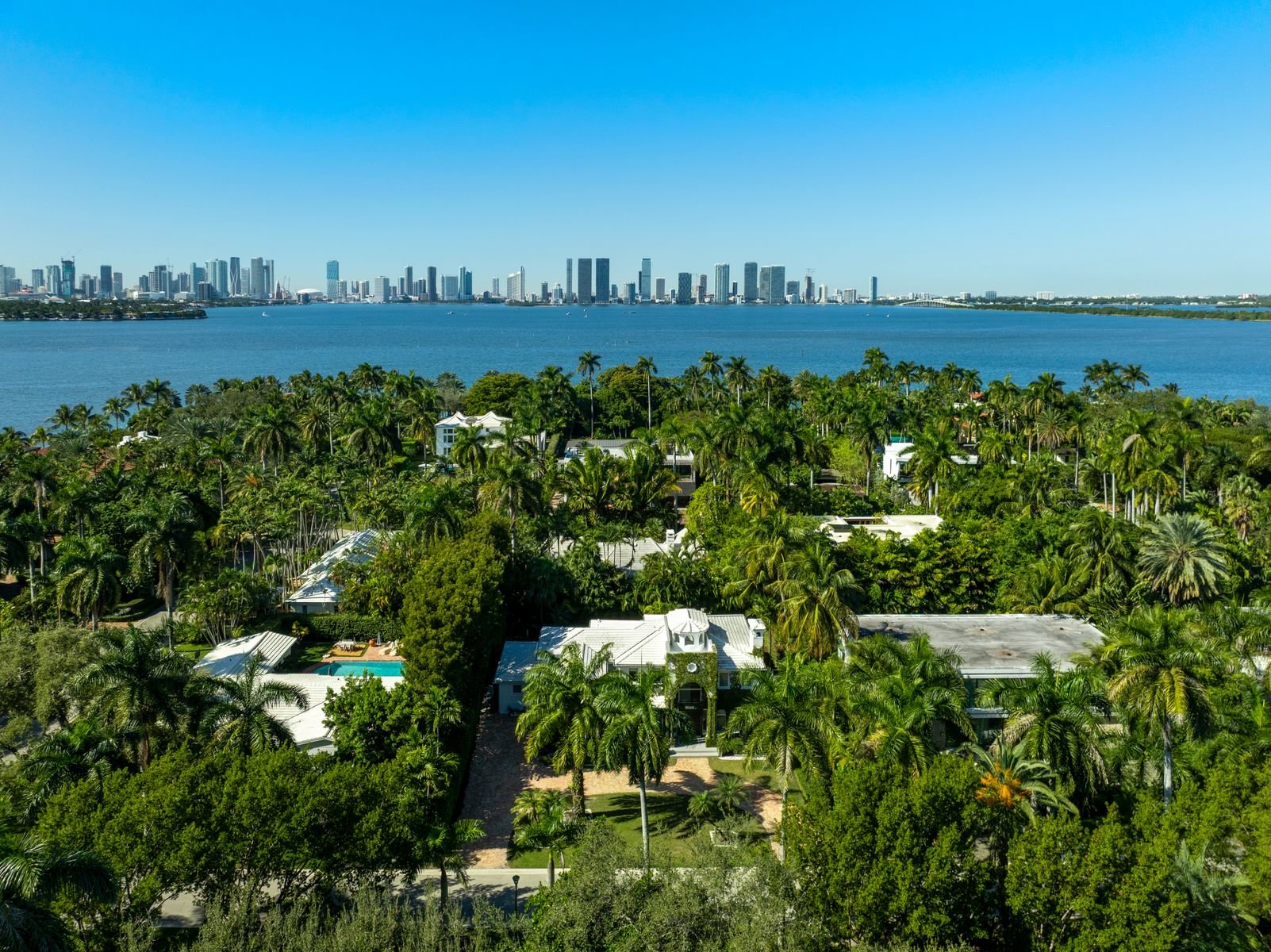 2516 Sunset Dr_1oakstudiosdrone_11.jpg